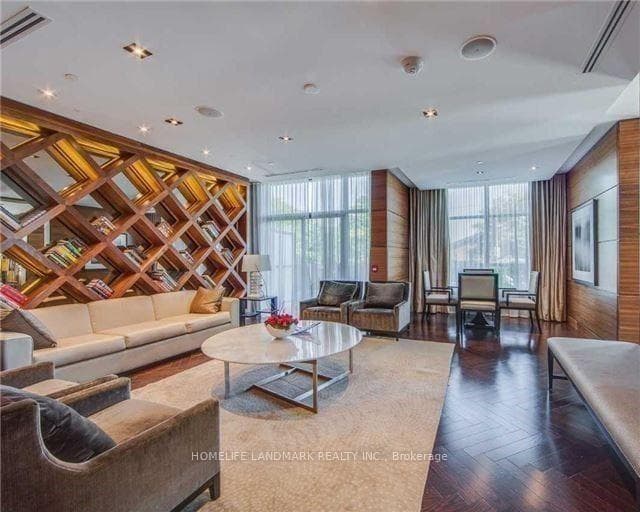 21 Clairtrell Road Unit 411 photo 18