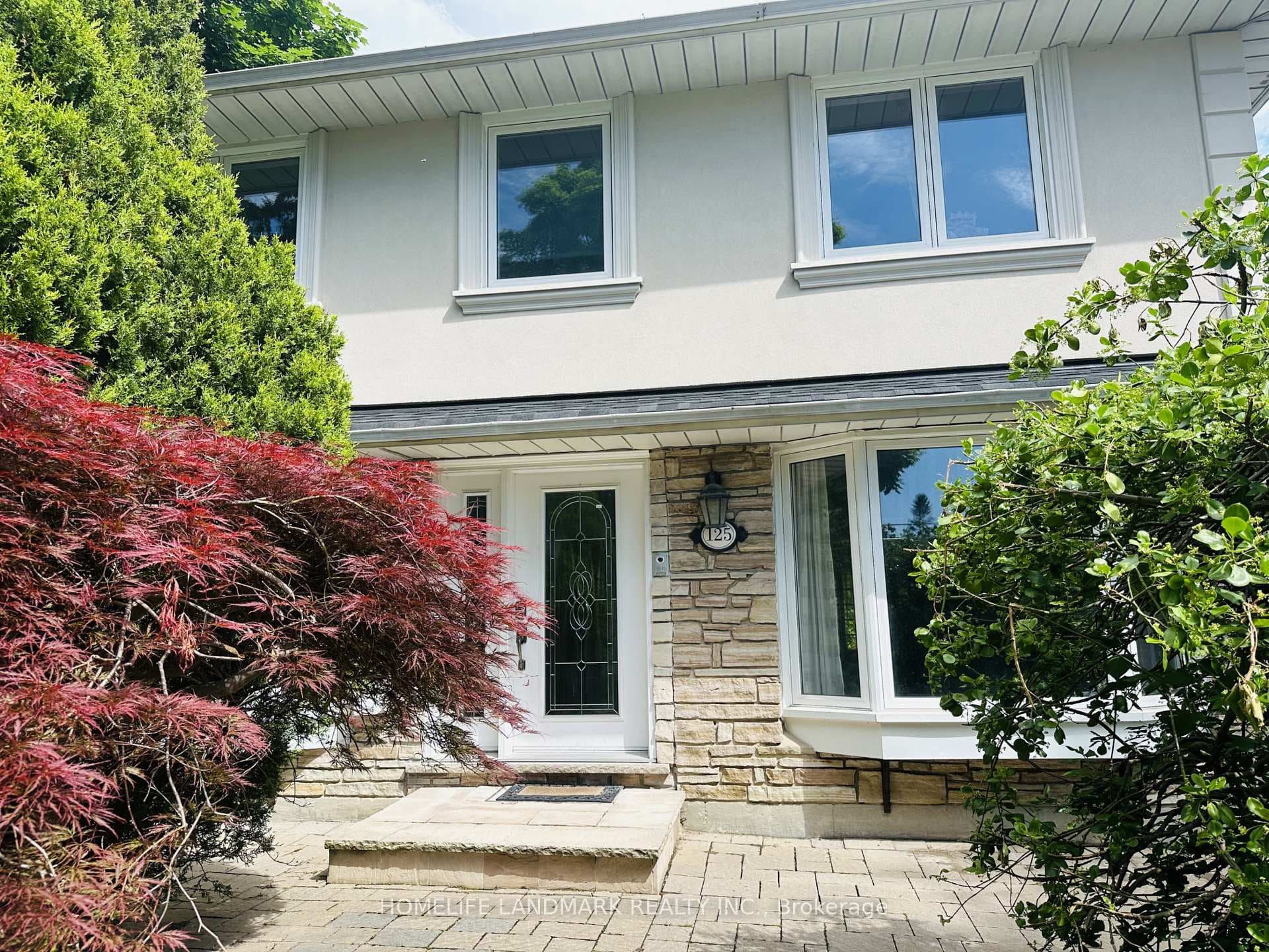 125 Bannatyne Drive photo 3