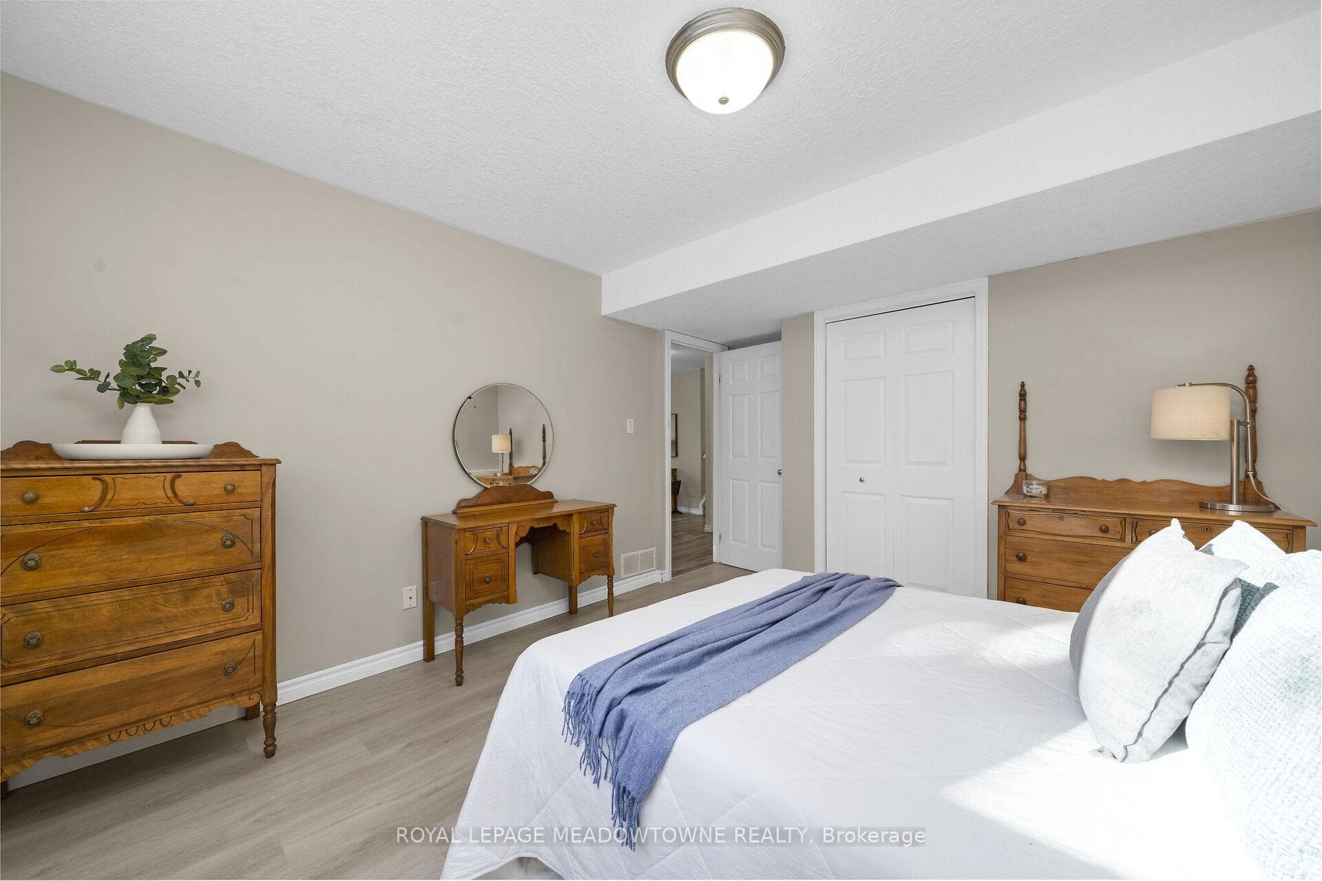 48 Dickinson Court photo 28