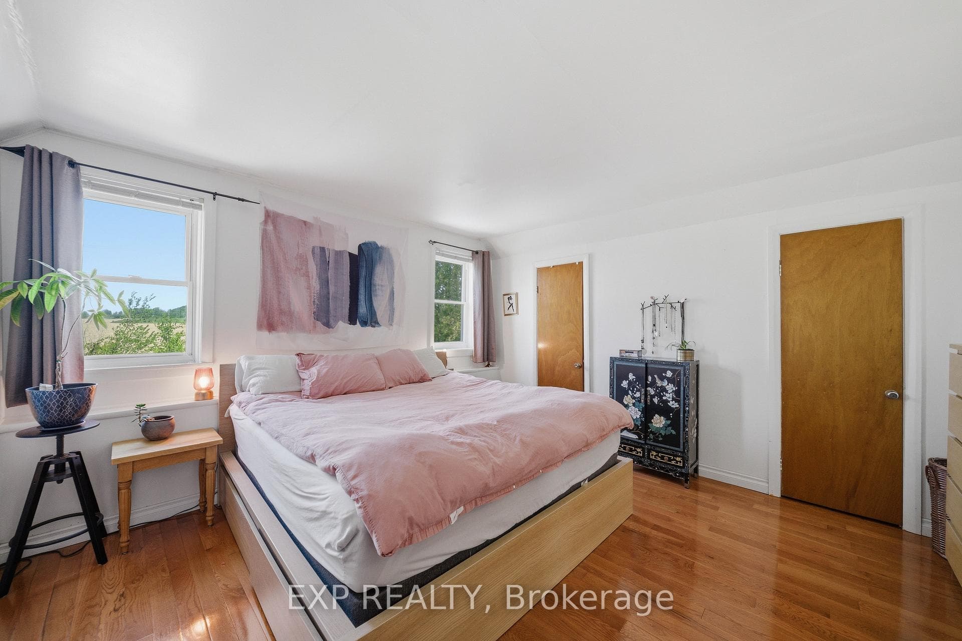 1490 PLANTAGENET CONCESSION 3 N/A photo 22