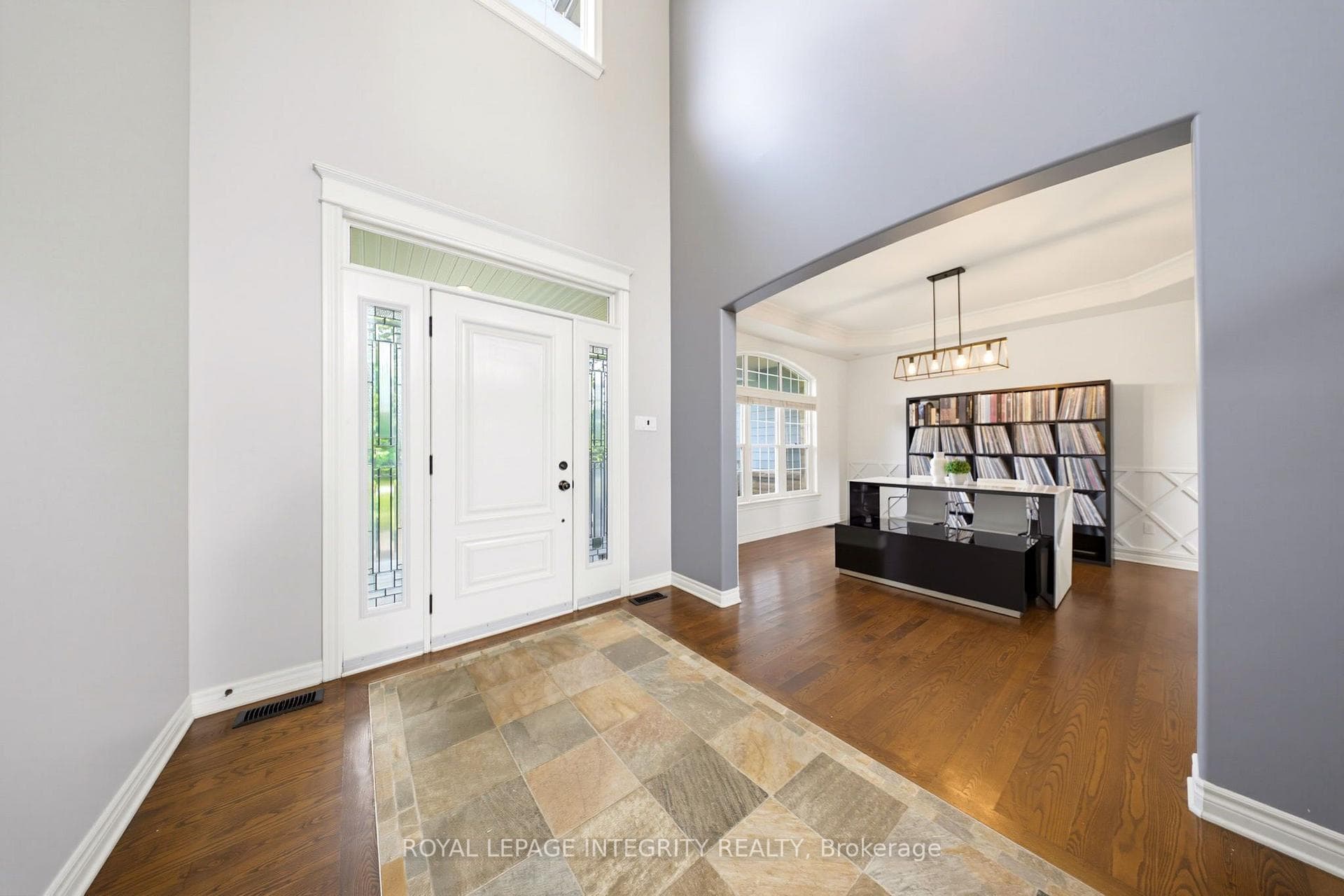 562 Pennycross Lane photo 4