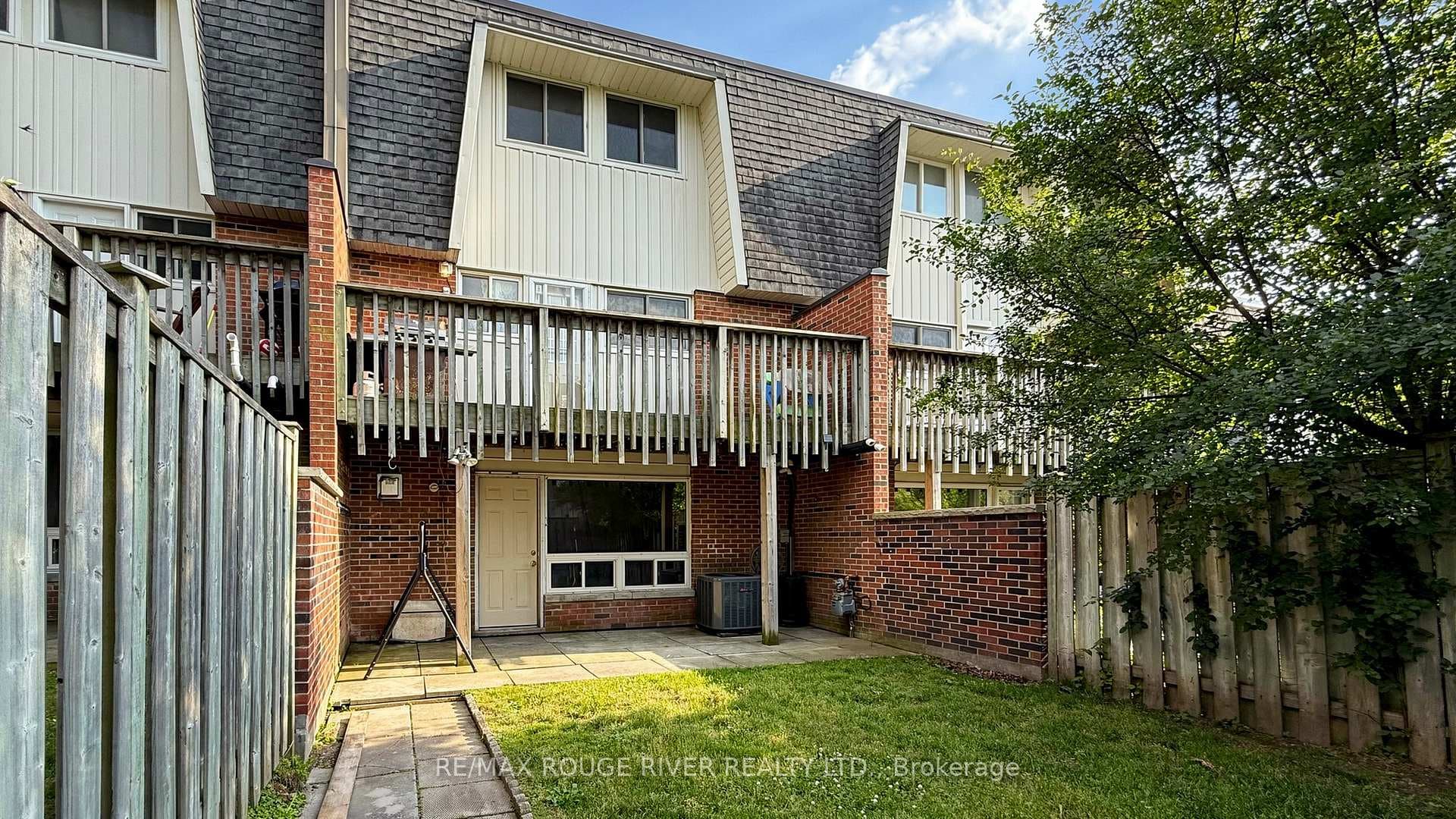 121 Deacon Lane photo 41