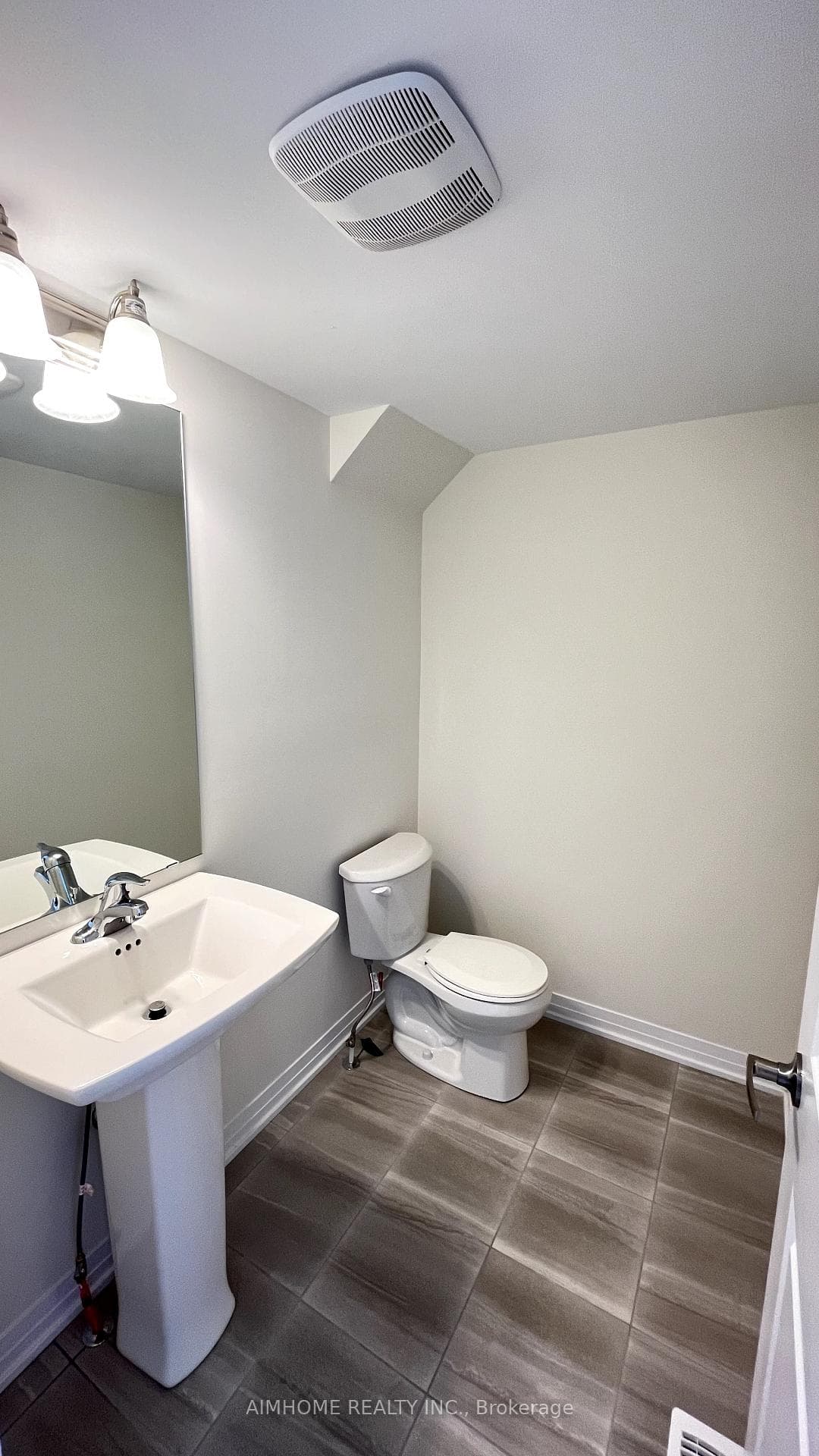 11411 Leslie Street photo 14