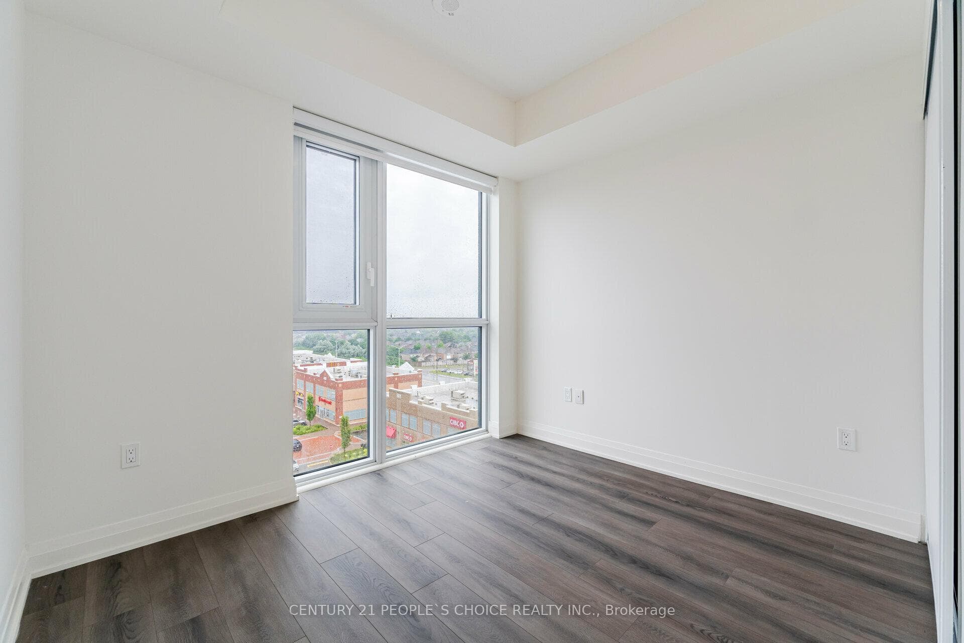 509 Dundas Street Unit 711 photo 20