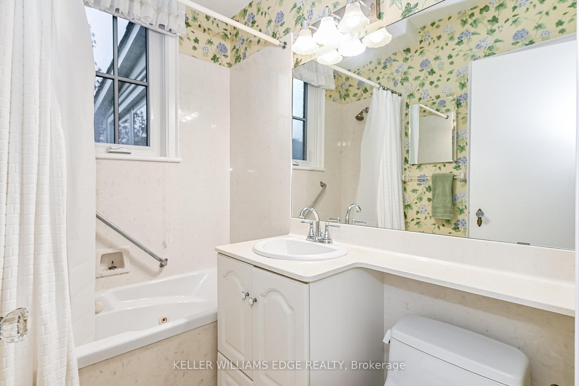 978 North Shore Boulevard photo 19