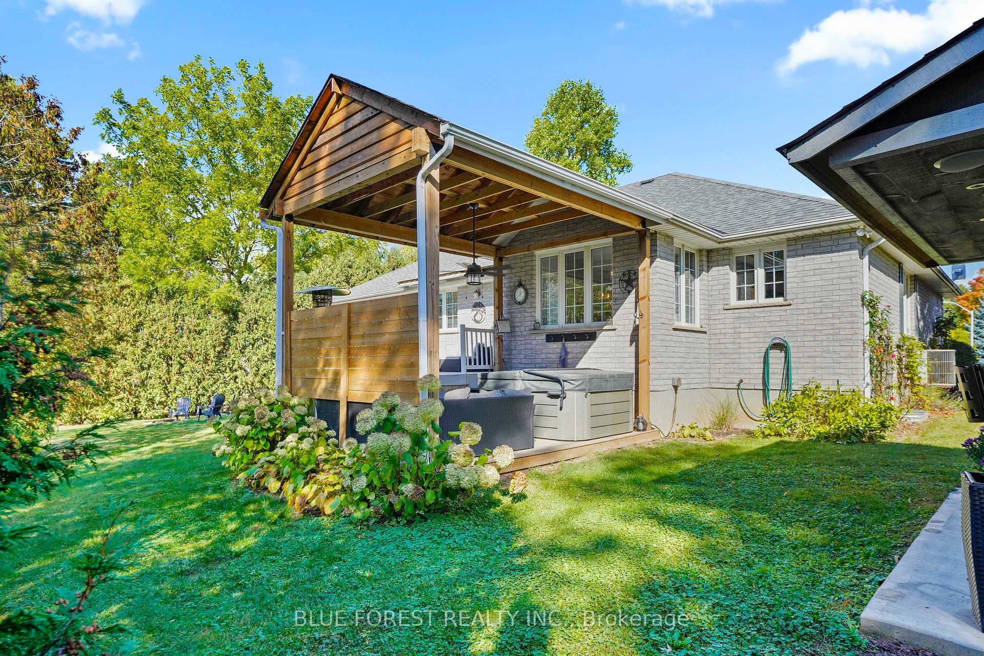12 Huntington Terrace photo 38