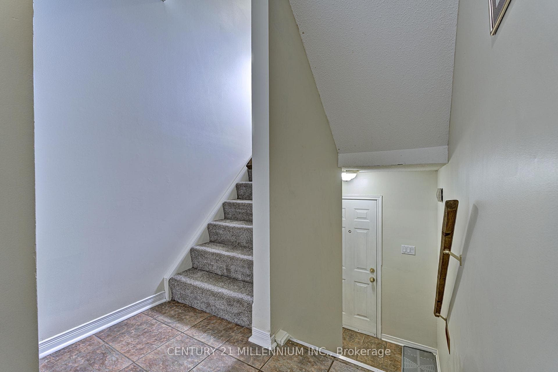 34 Mcmullen Crescent Unit 34 photo 4