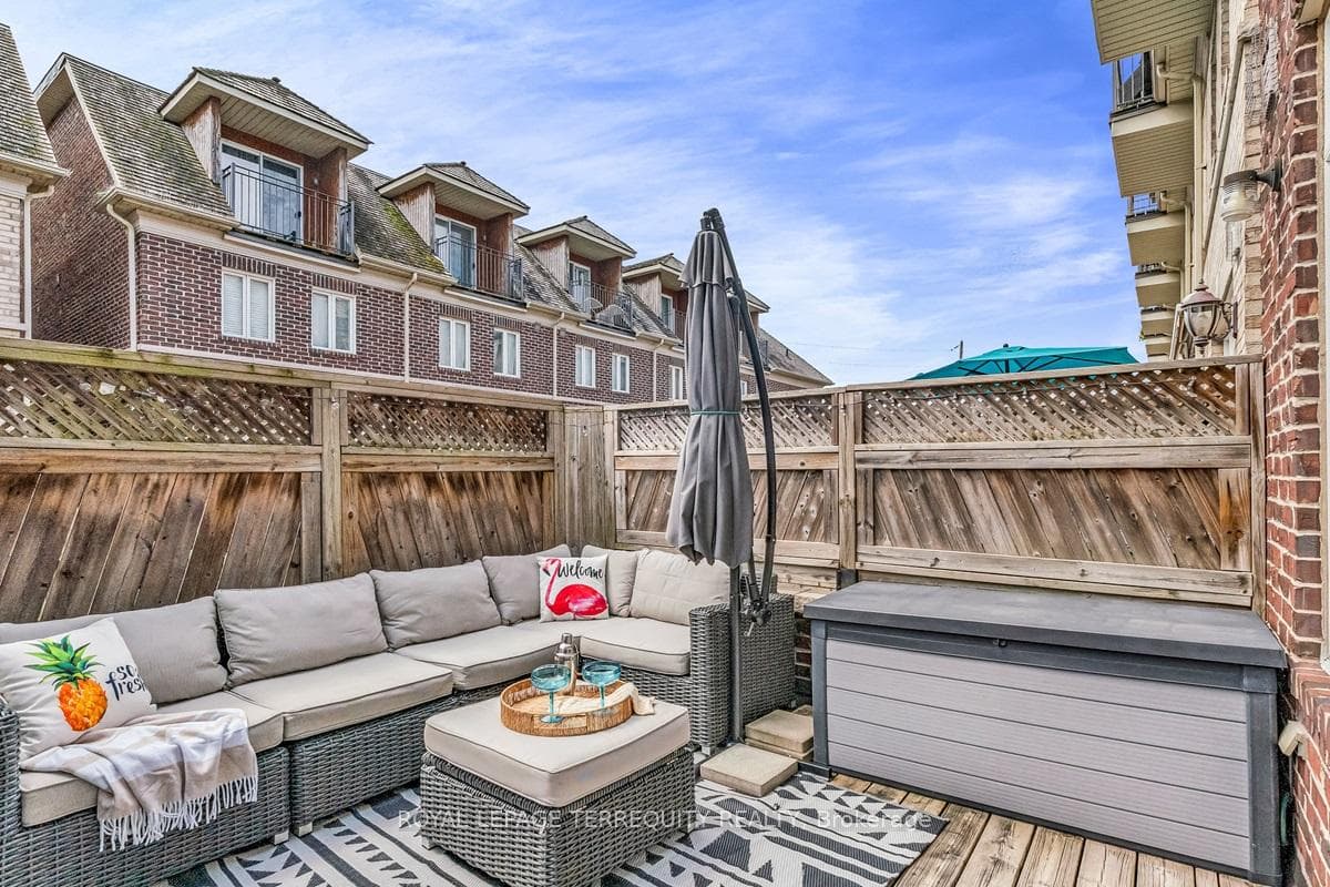 25 Furrow Lane photo 17