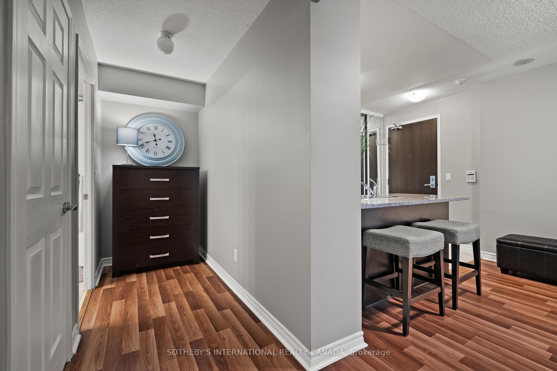 19 Grand Trunk Crescent Unit 707 photo 16