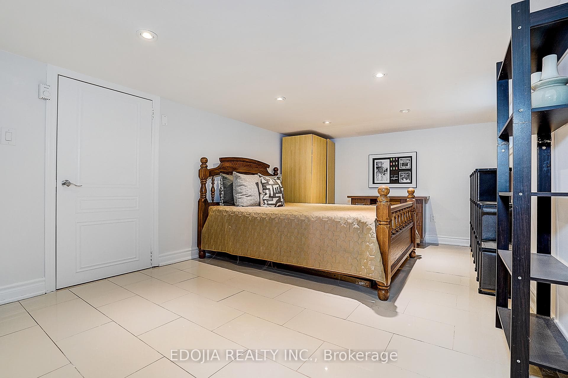 229 Empress Avenue photo 30