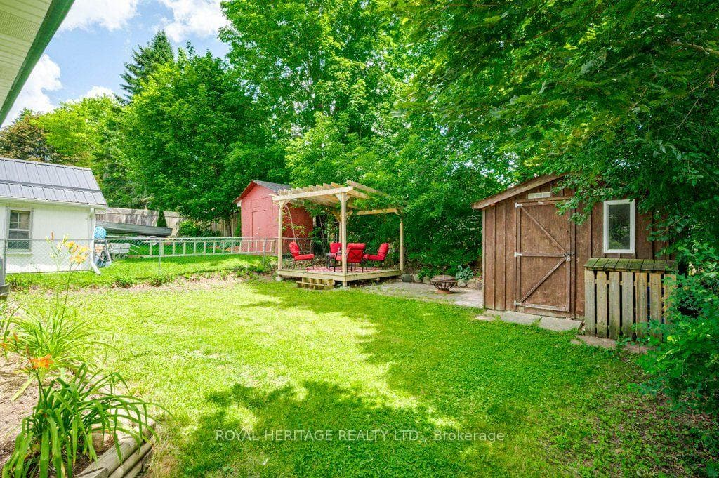 WOODEN SHED - 10' X 10'