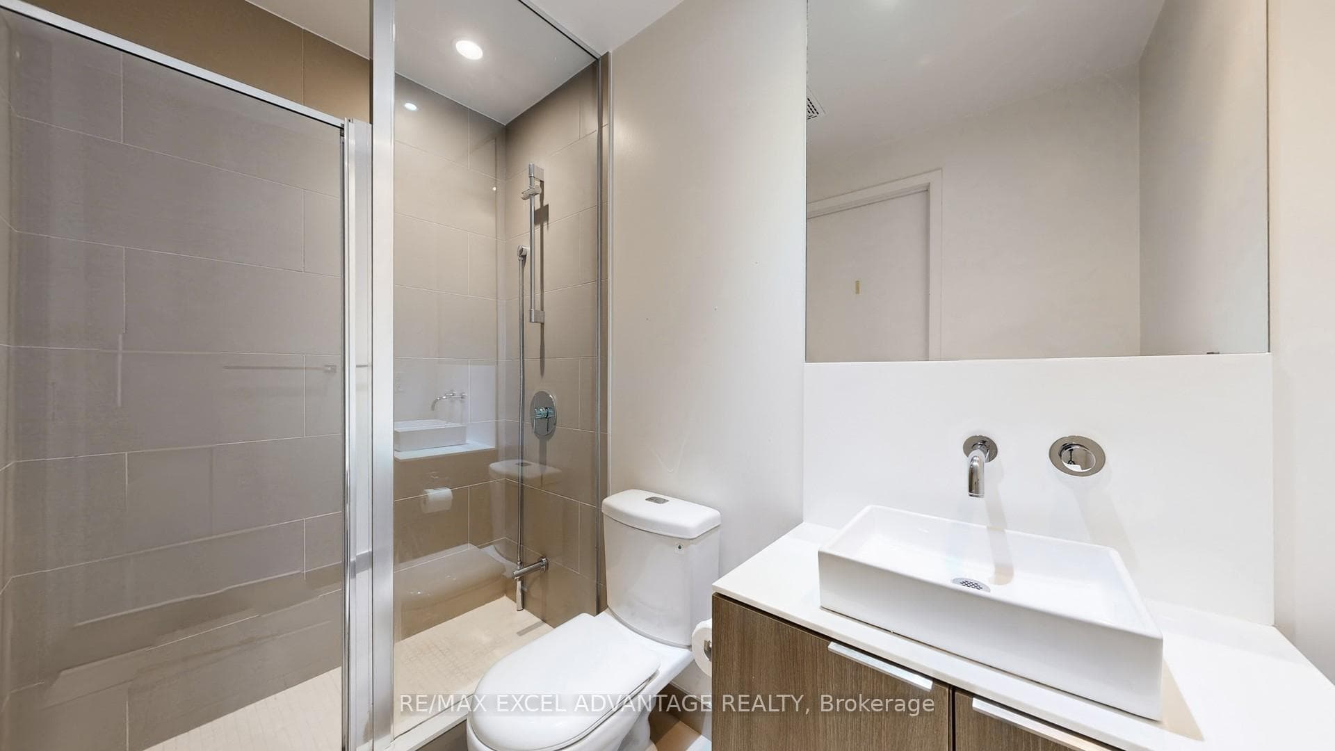 159 Dundas Street Unit 2608 photo 8