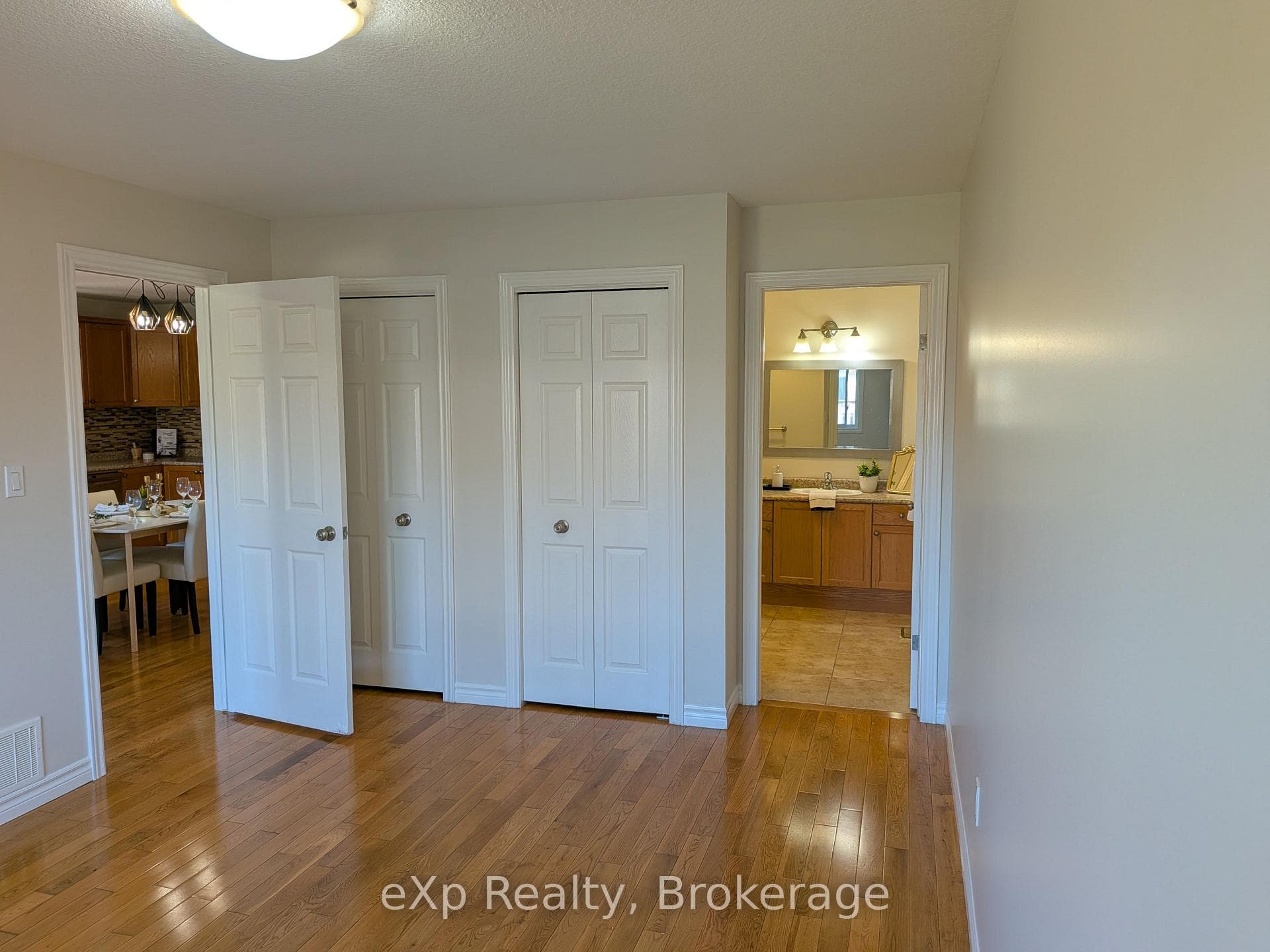 489 Danby Street photo 7