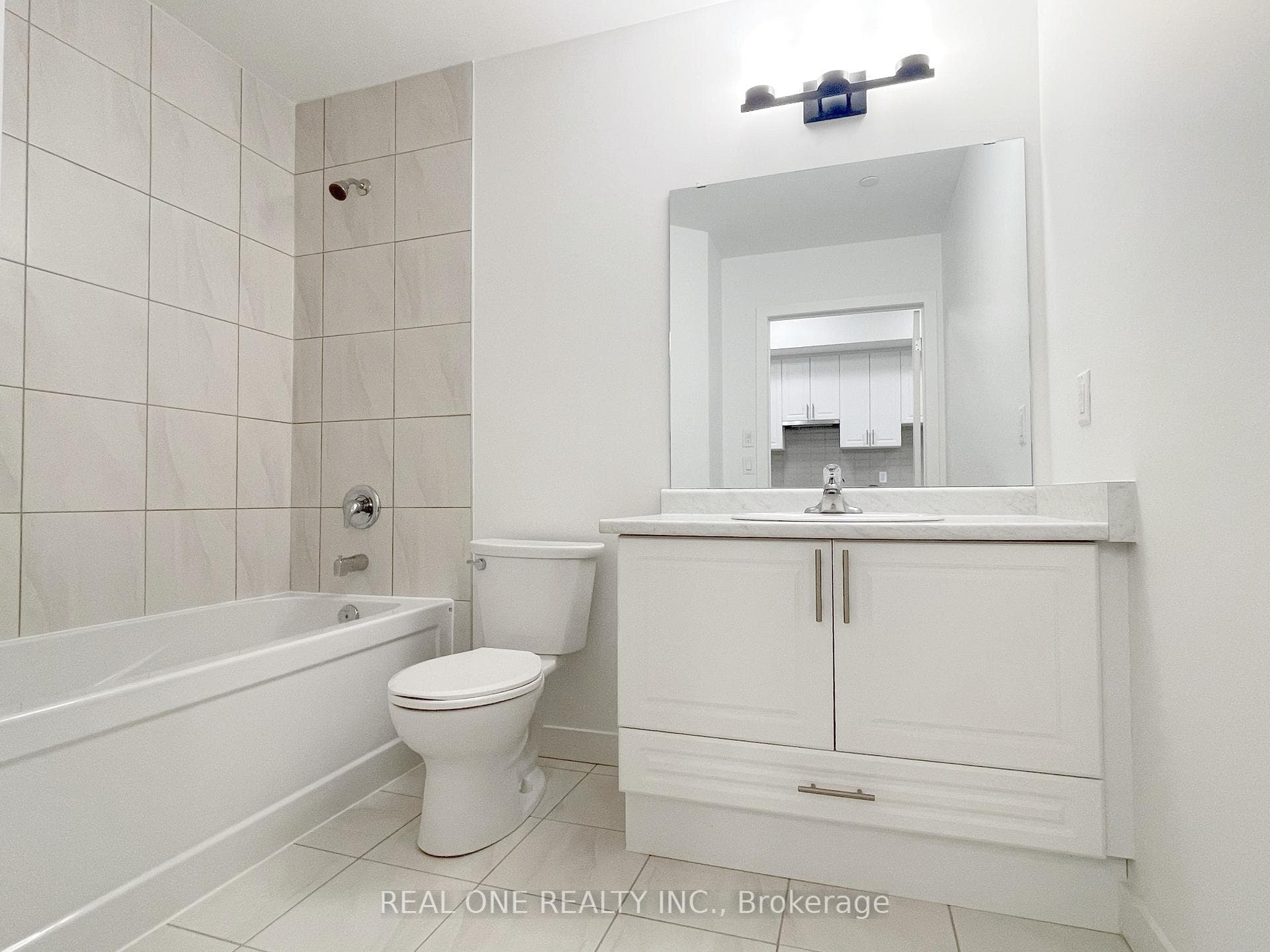 461 Green Road Unit 610 photo 17