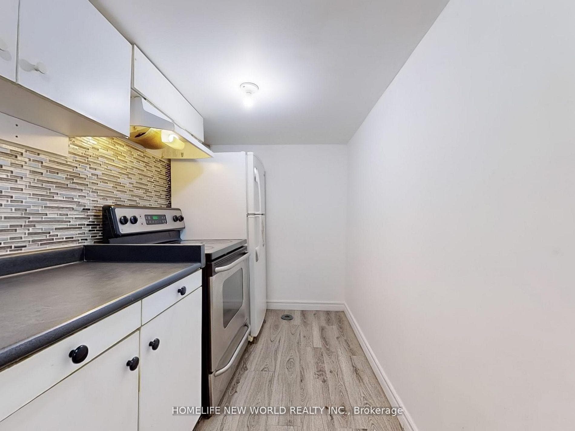 139 Galbraith Crescent photo 34