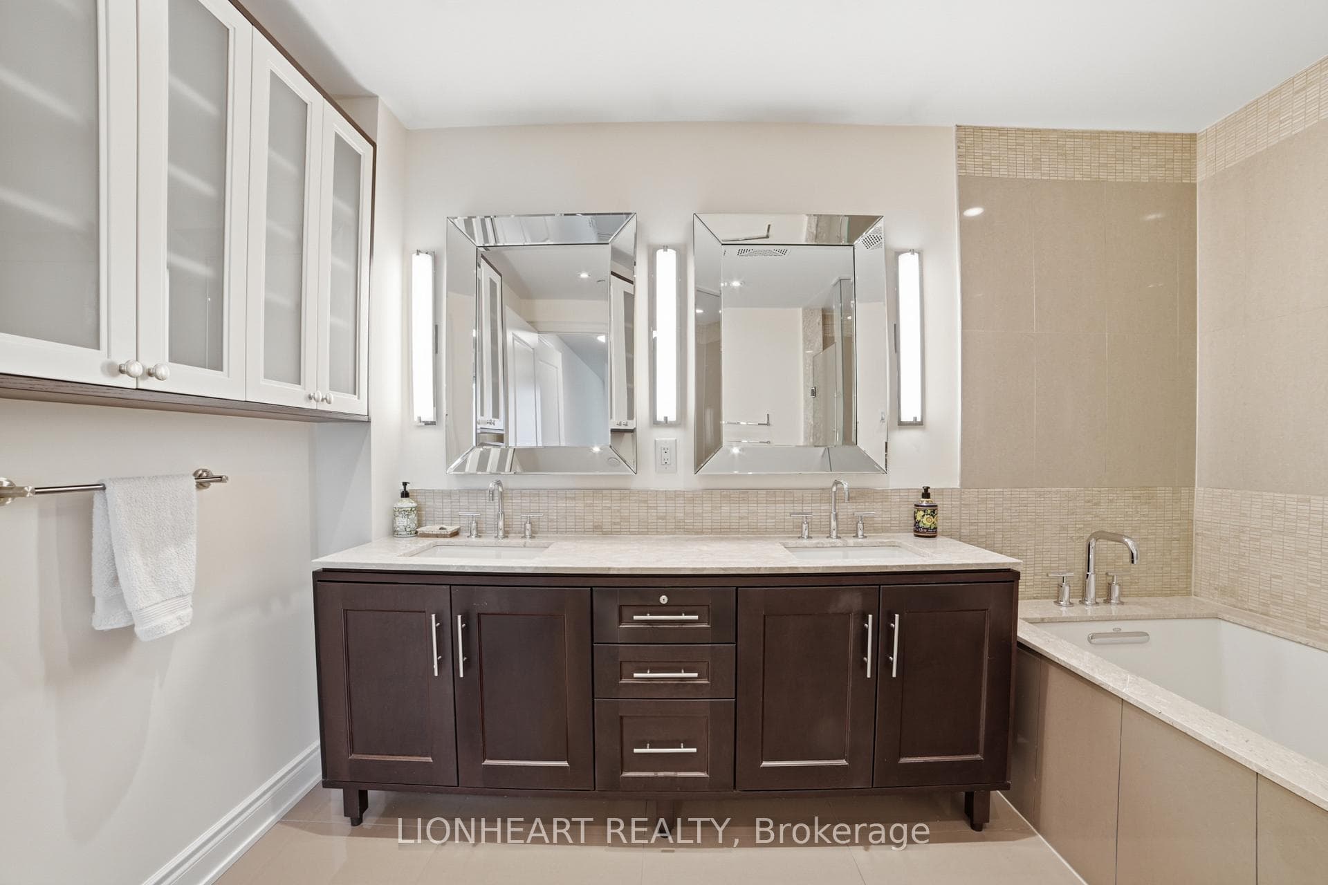 3500 Lakeshore Road Unit 328C photo 34