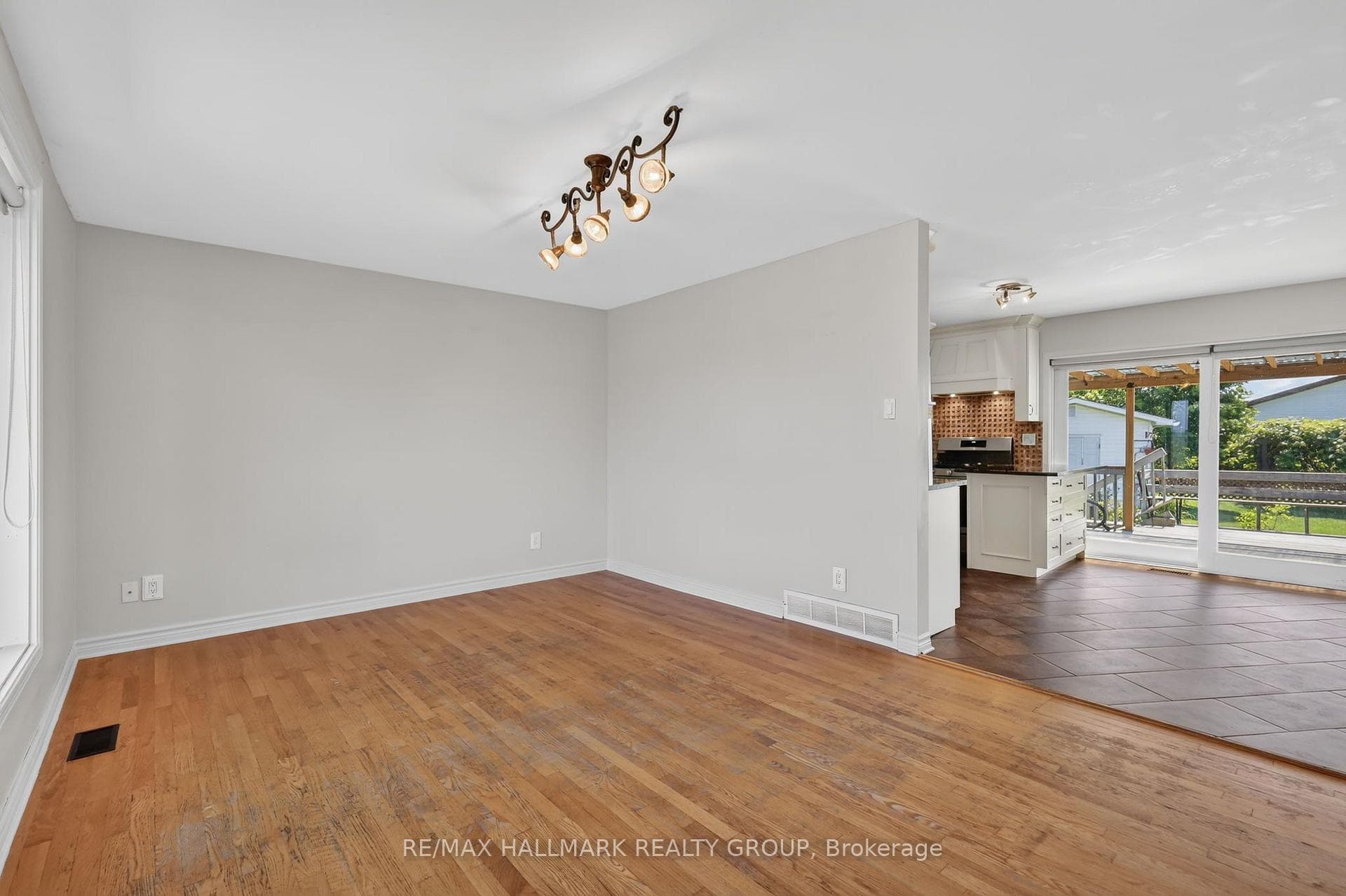 2205 Woods Street photo 7