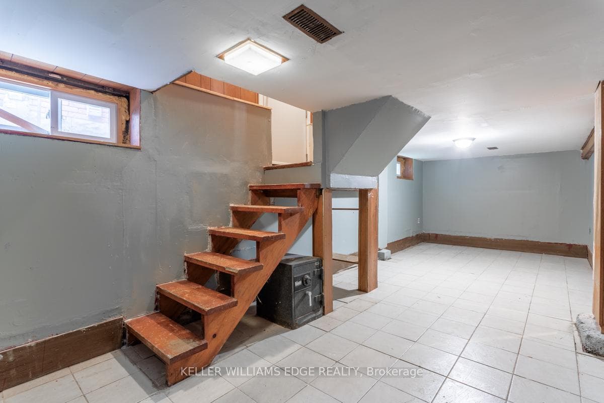 51 Cedar Avenue photo 25