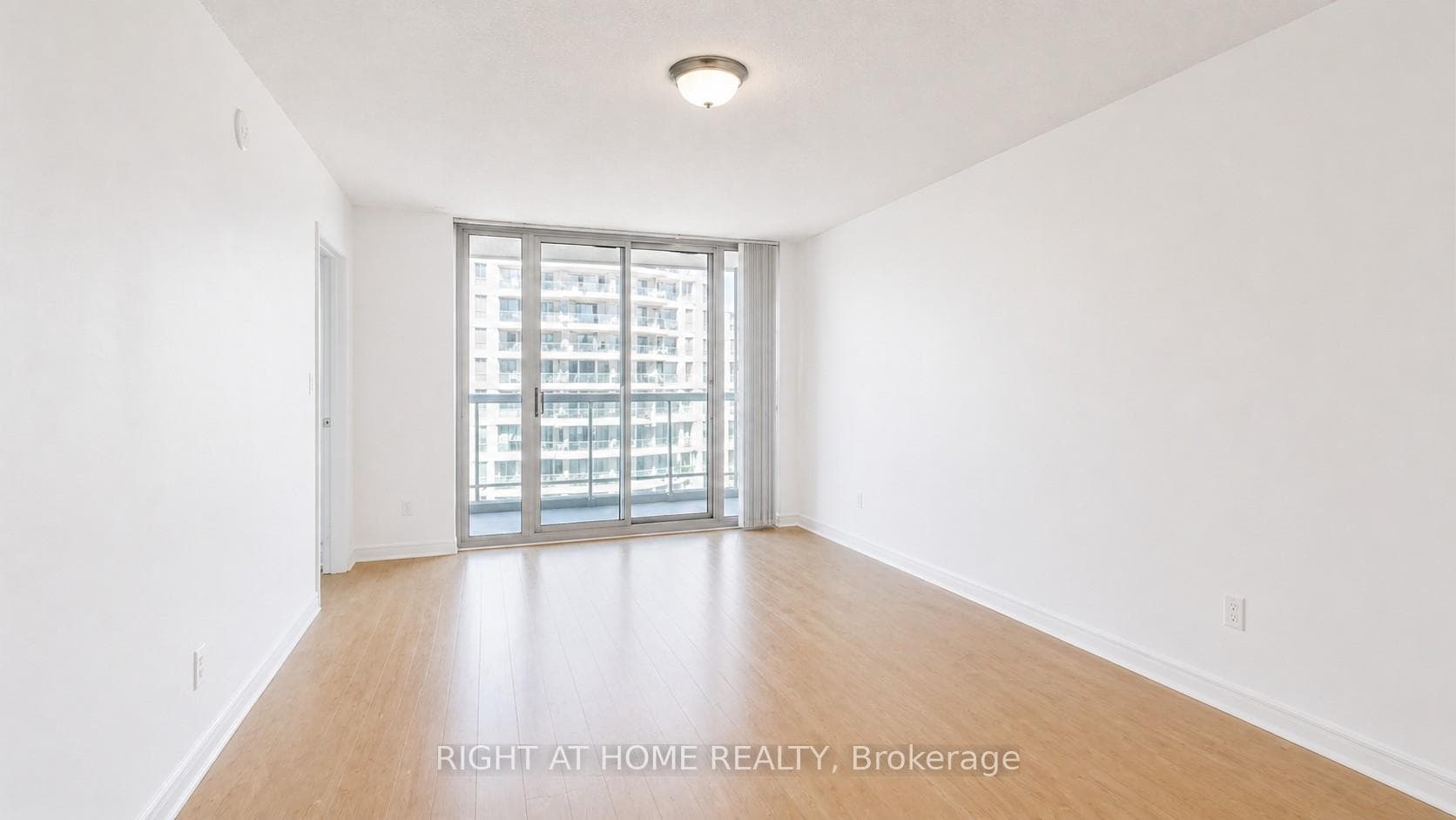 35 Merton Street Unit 1602 photo 4