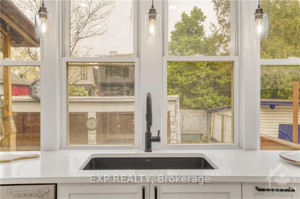 490 PARKDALE Avenue photo 14