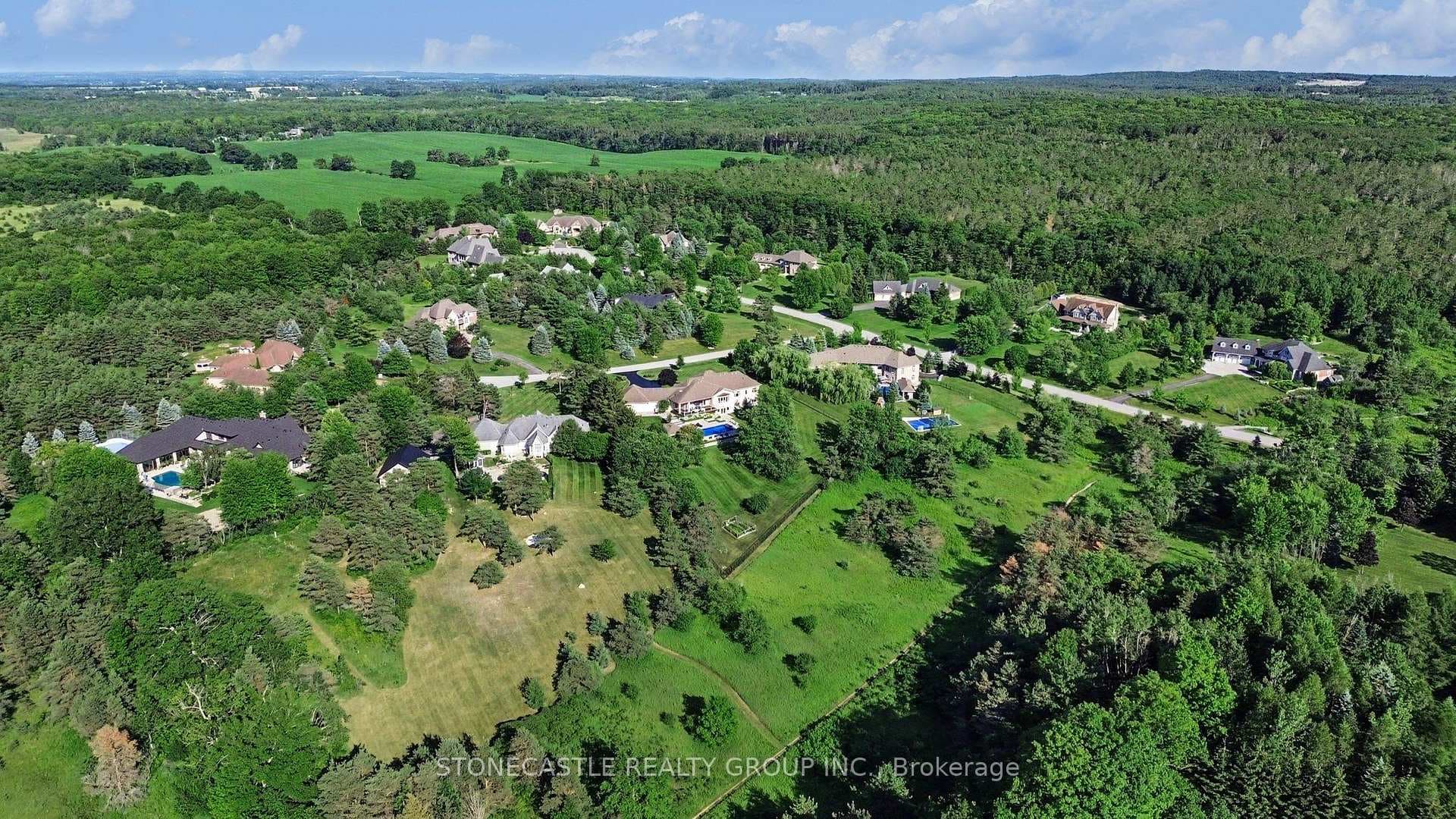 4 Sugarbush Lane photo 46