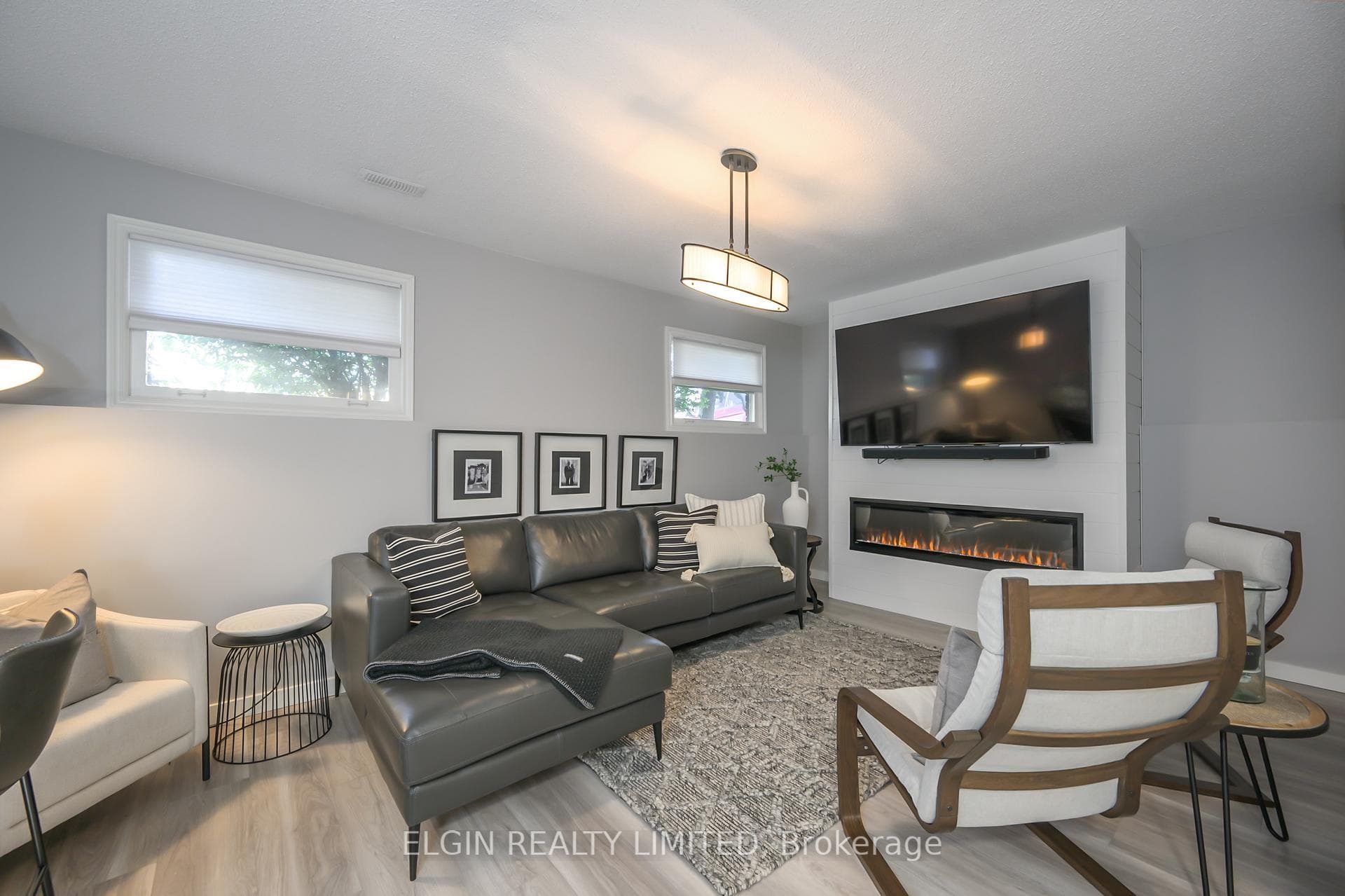 36 LUTON Crescent photo 30