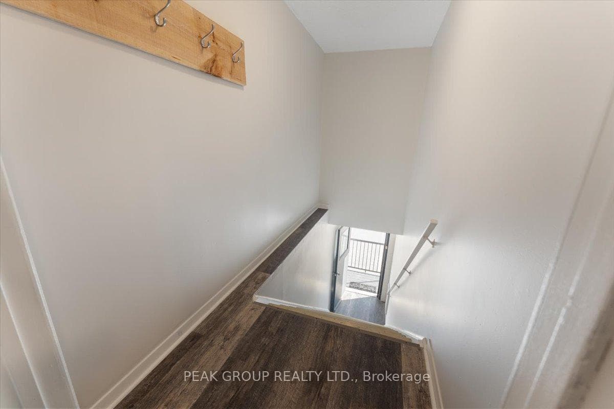 4386 Drummond Road Unit 2 photo 4