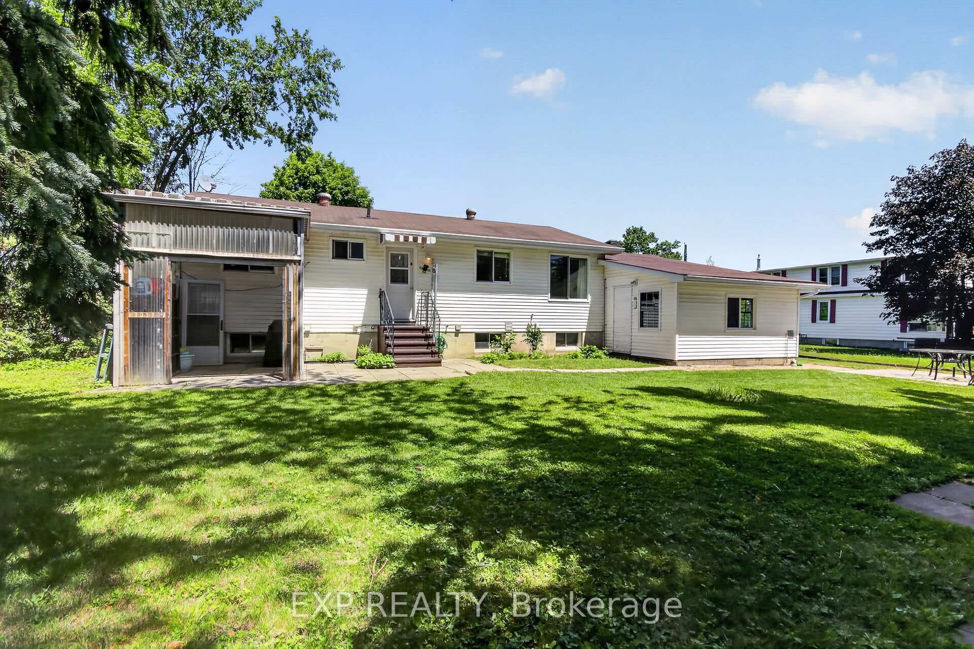 338 William Street photo 48