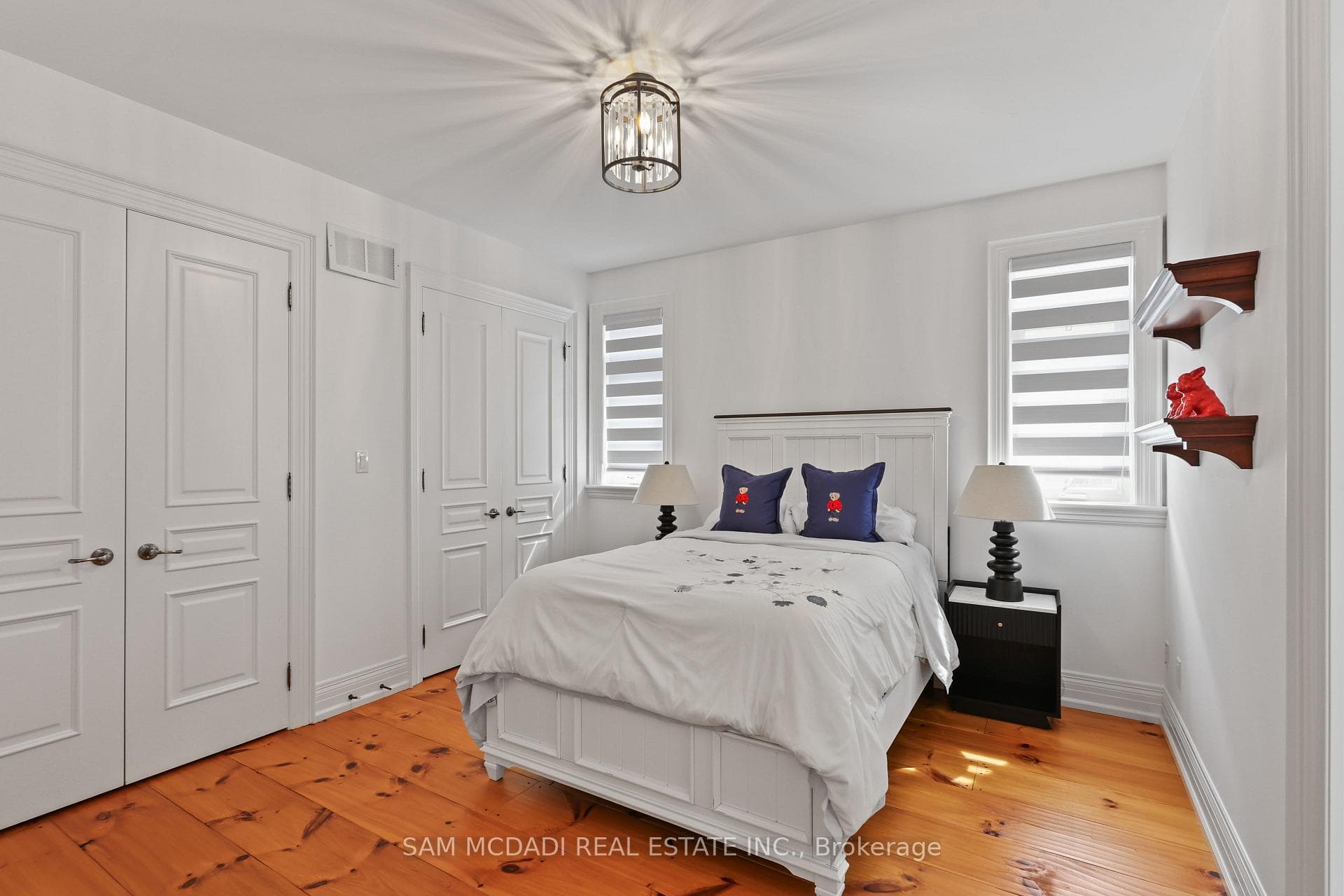 725 Queensway N/A photo 22