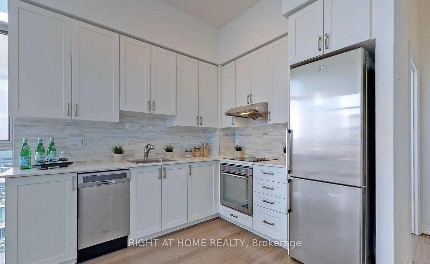 55 Ann O'Reilly Road Unit PH23 photo 12