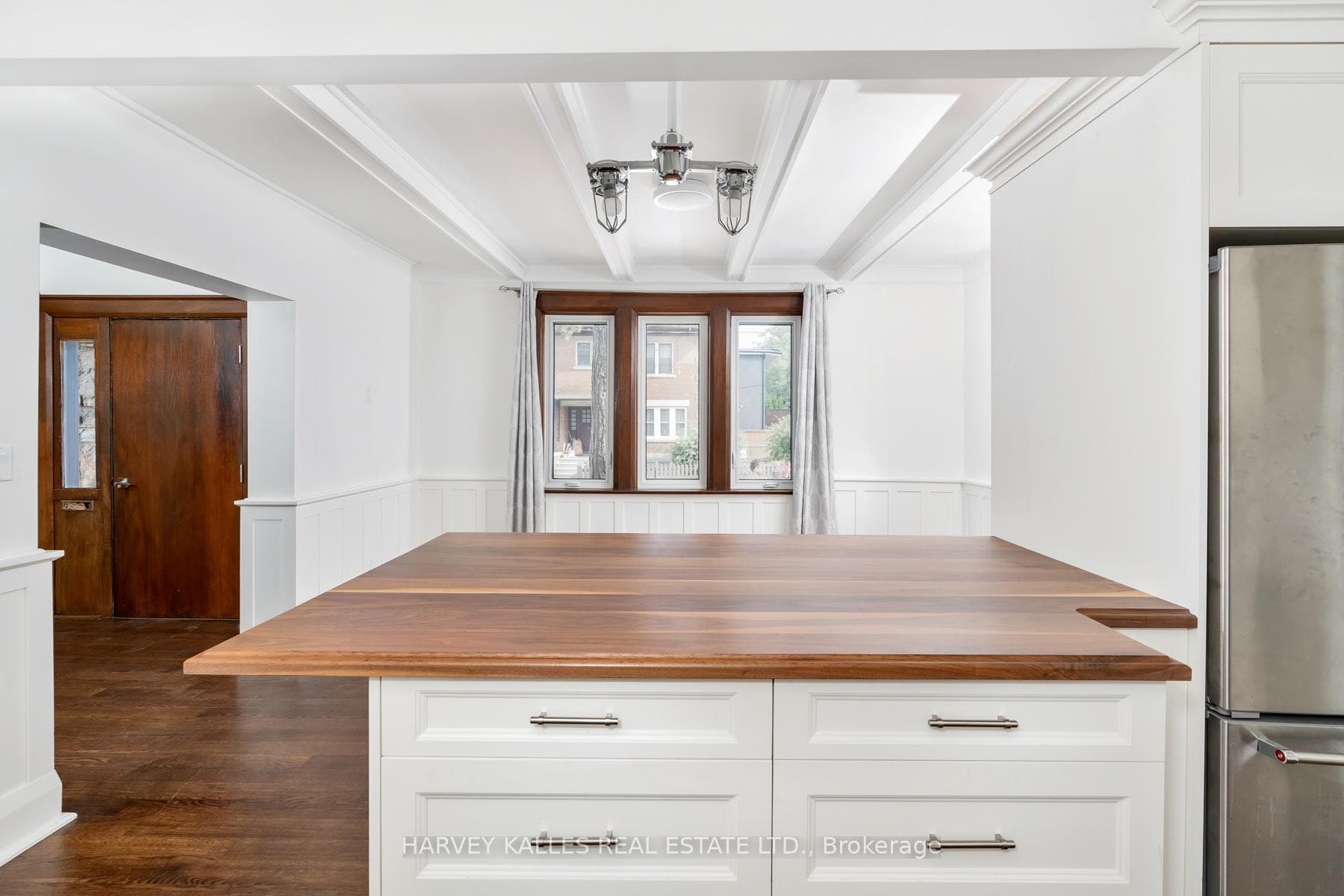 104 Lauder Avenue photo 12