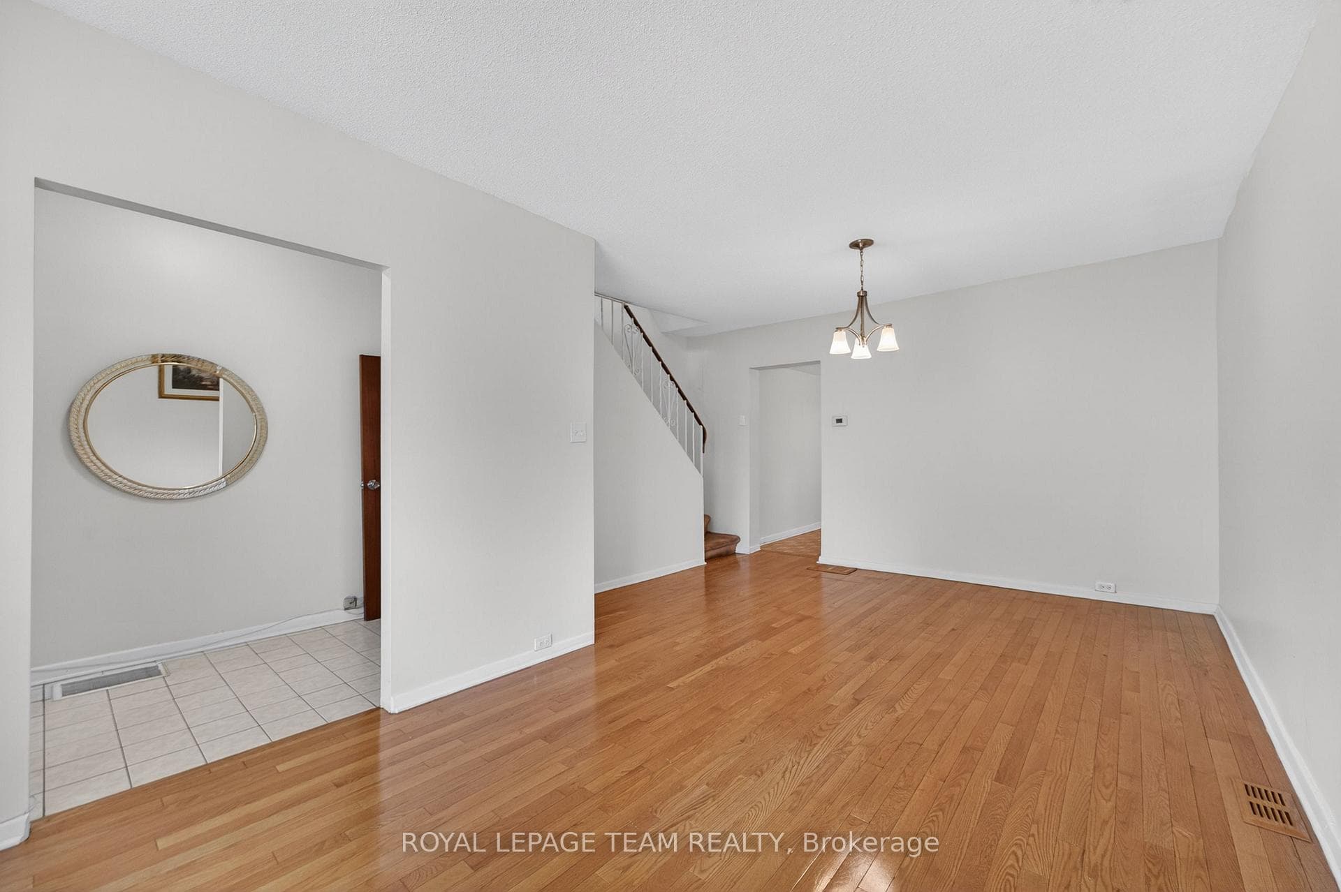274 Breezehill Avenue photo 5