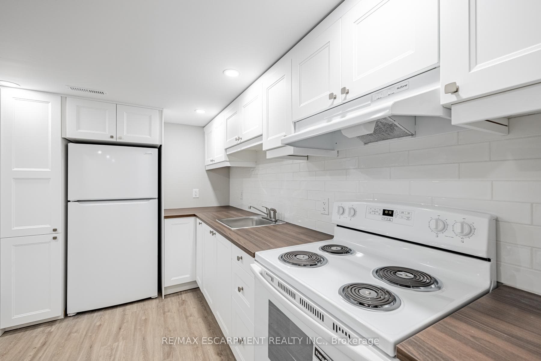 73 Truro Circle photo 32