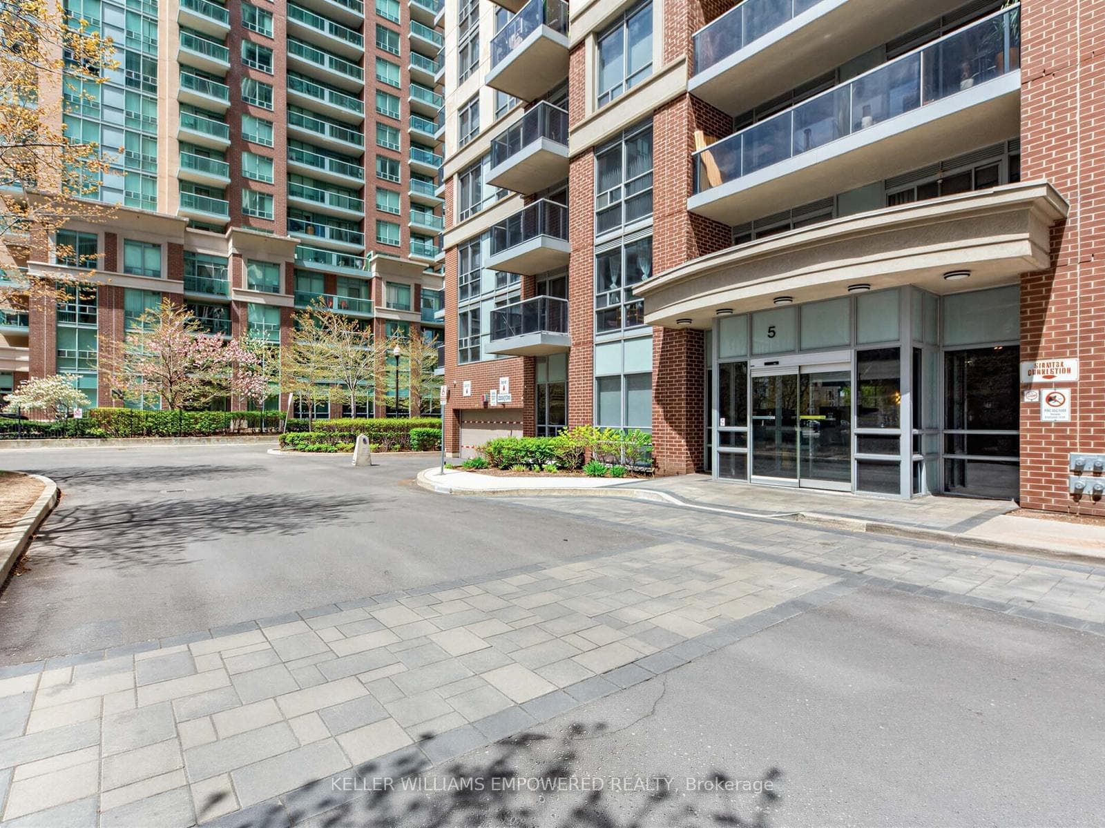 Landscaped Courtyard