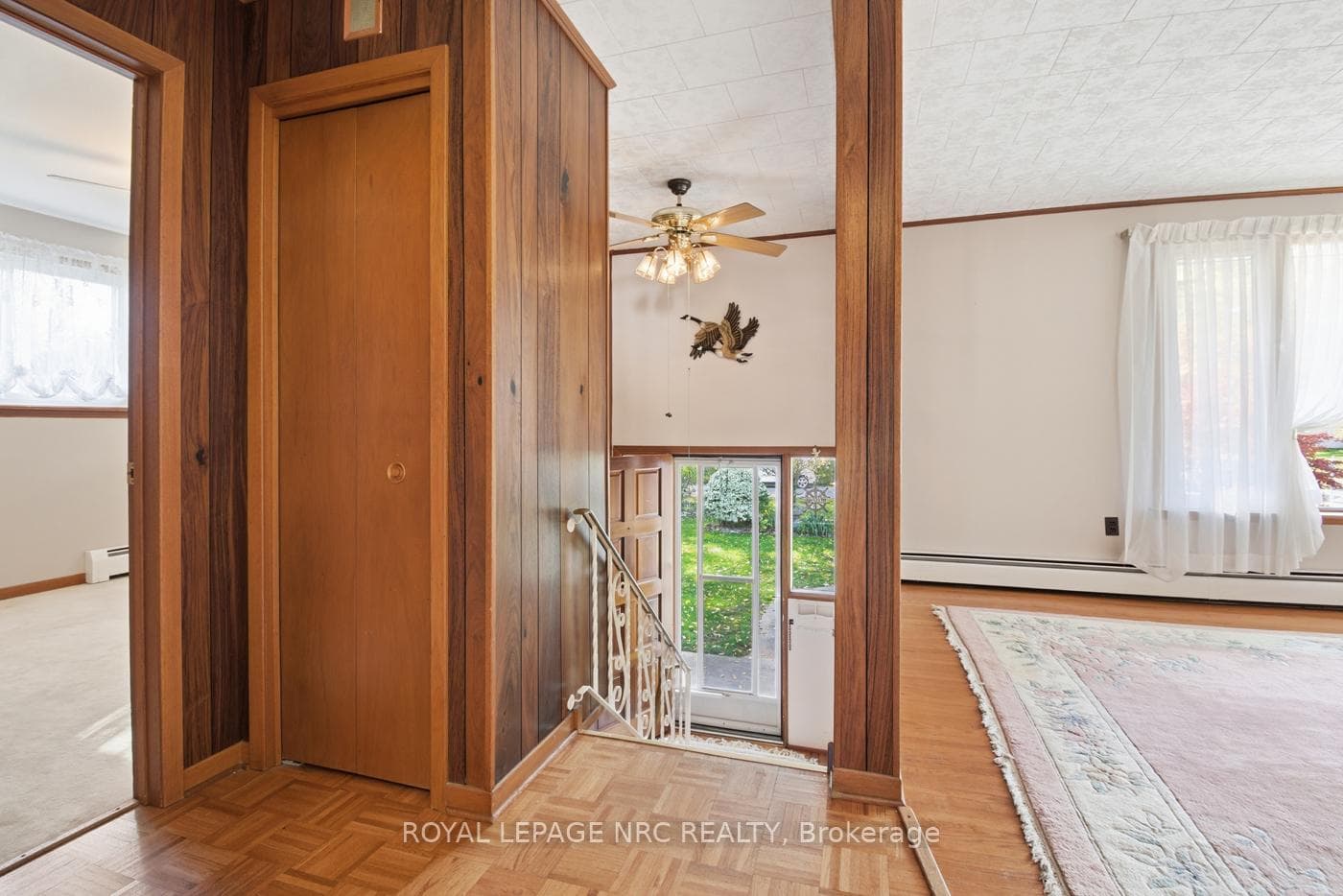 10592 Woodland Drive photo 4