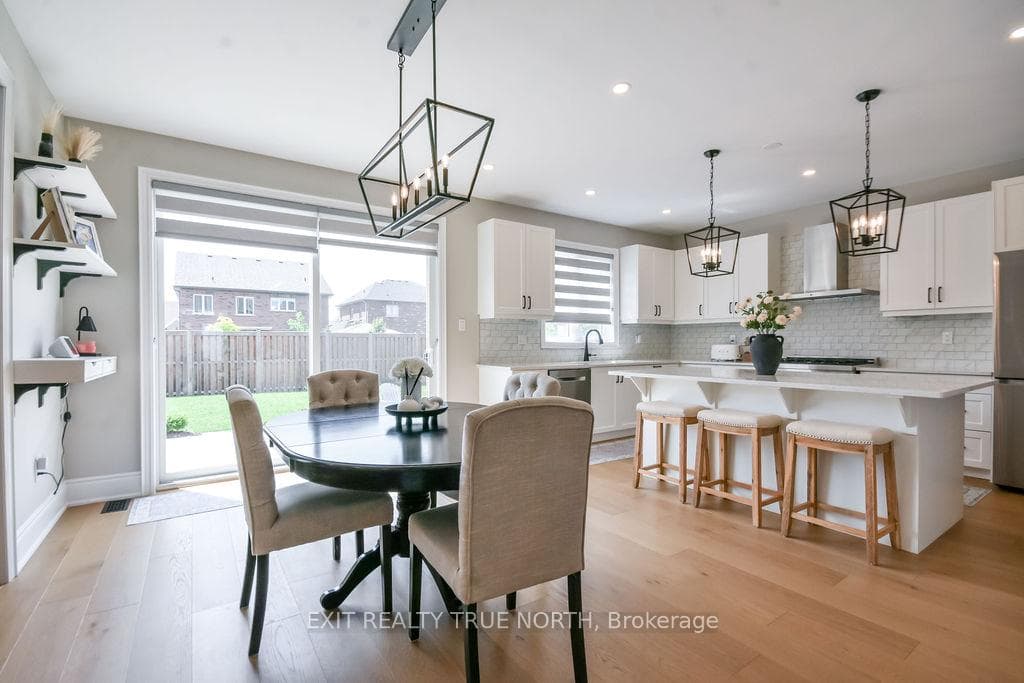 108 Rugman Crescent photo 6