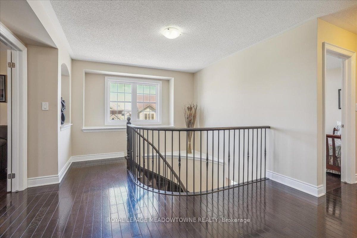 391 Wettlaufer Terrace photo 19