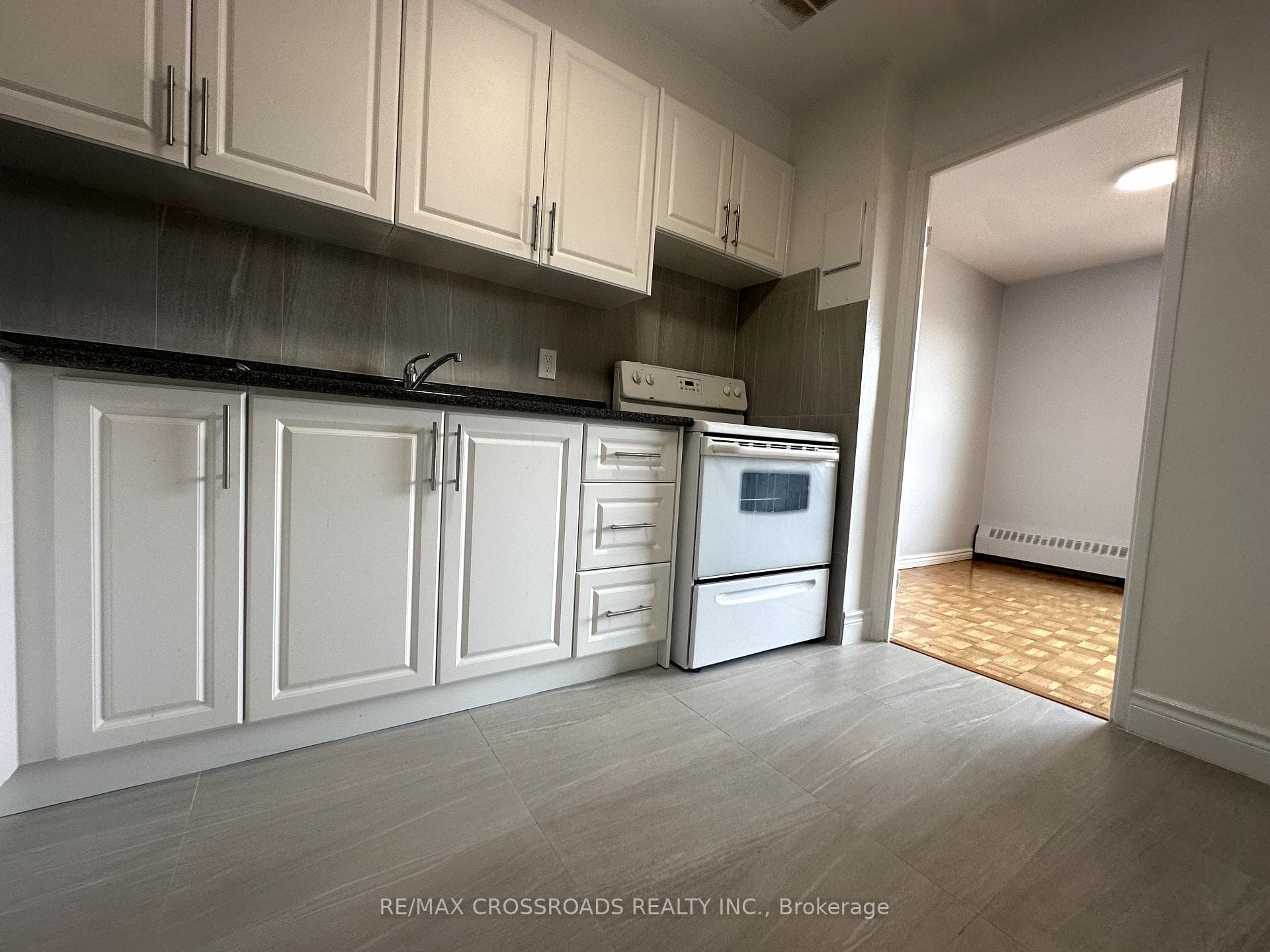 1181 Ellesmere Road Unit 205 photo 8