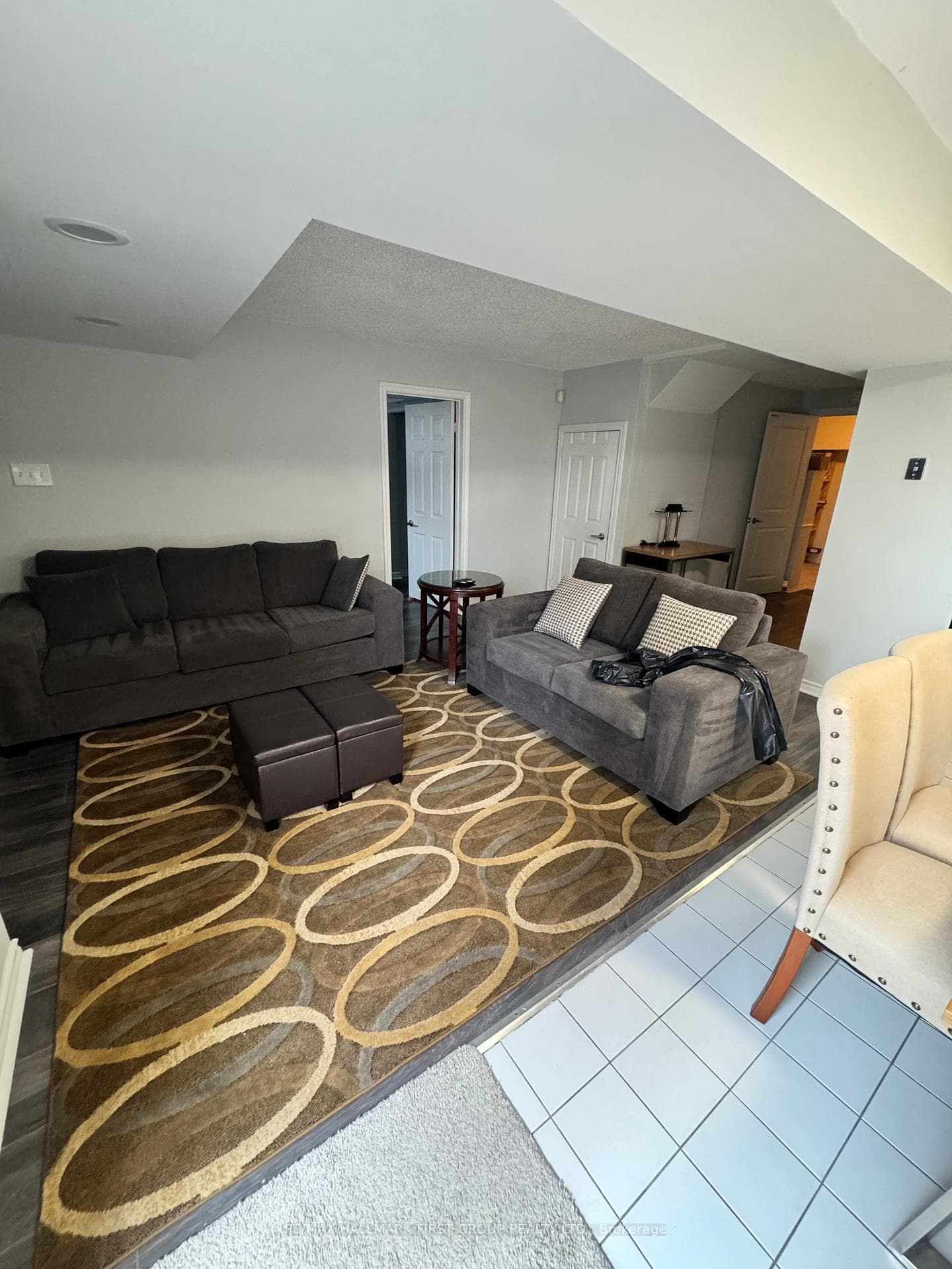 1385 Ferncliff Circle Unit Lower photo 6