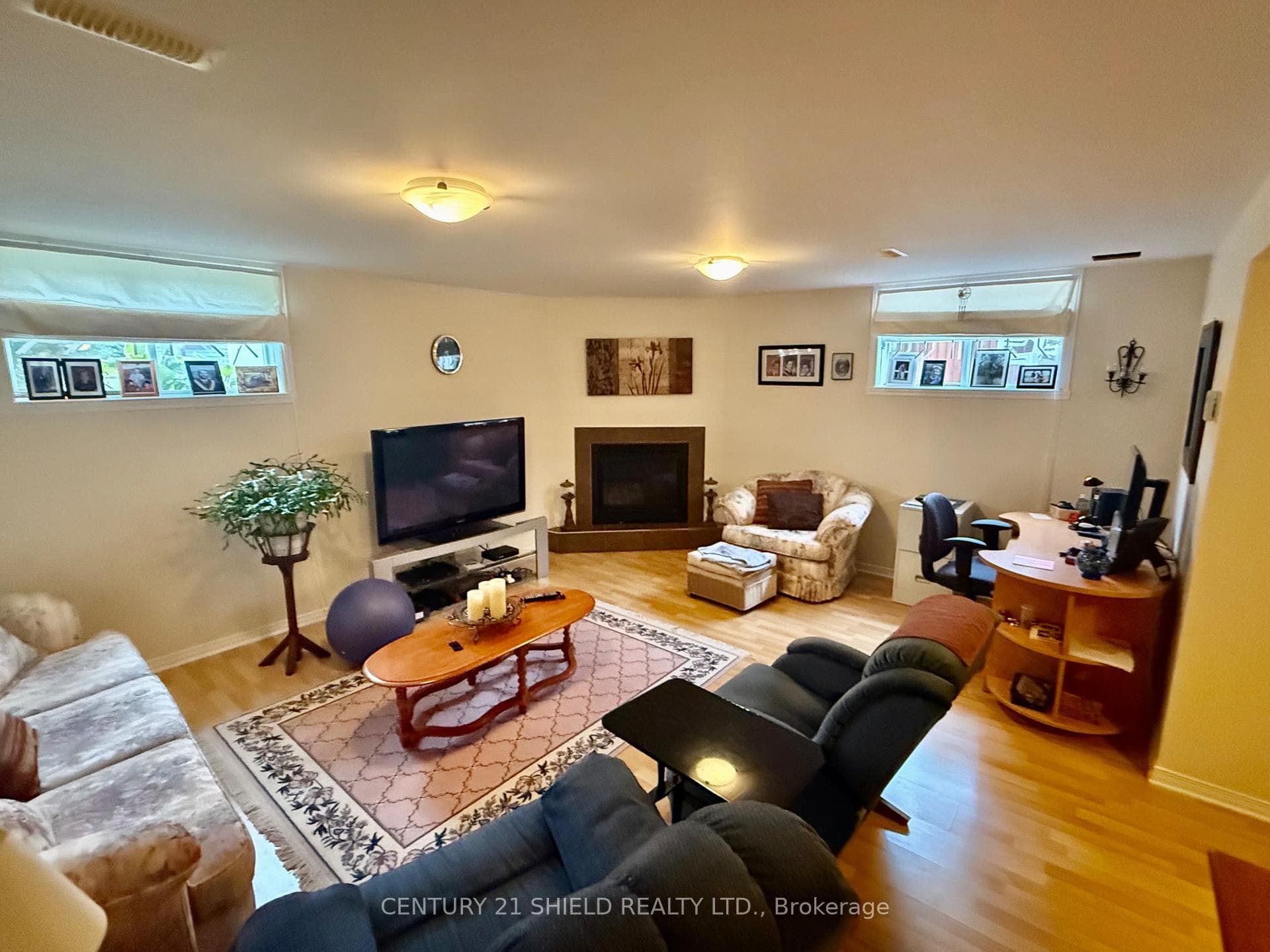 382 Ellen Avenue photo 12