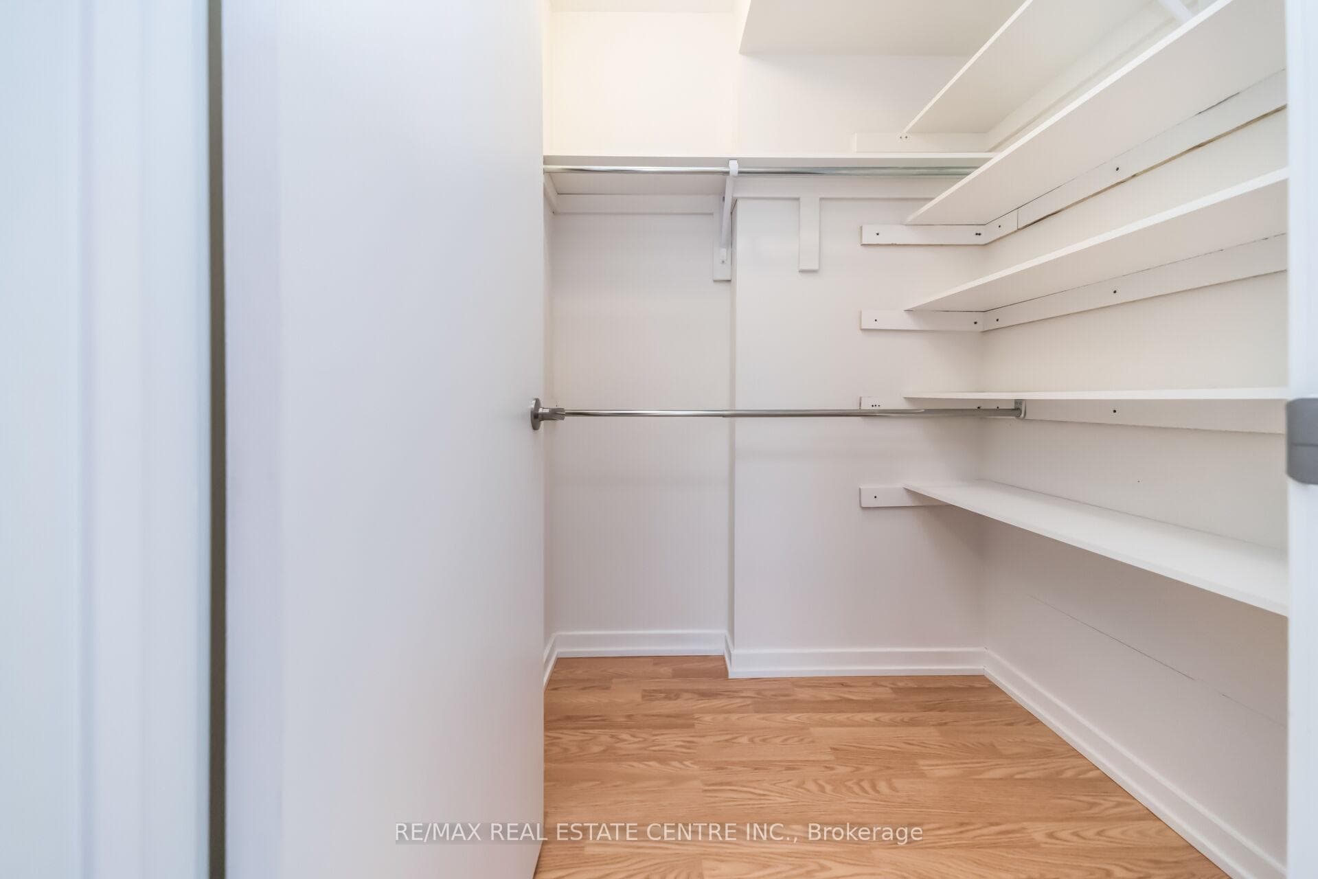 30 Lambert Lane photo 25
