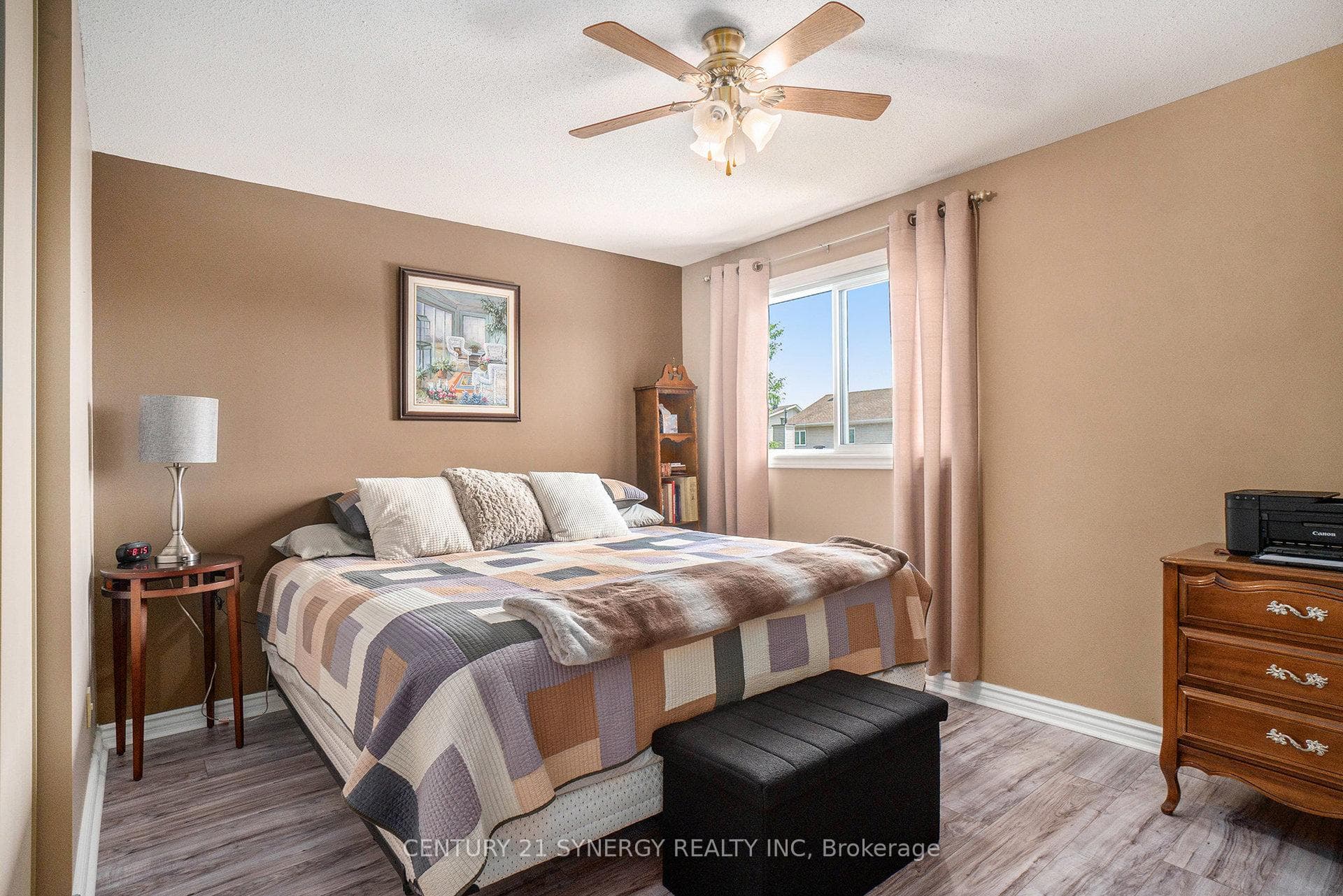 488 Harrowsmith Way photo 22