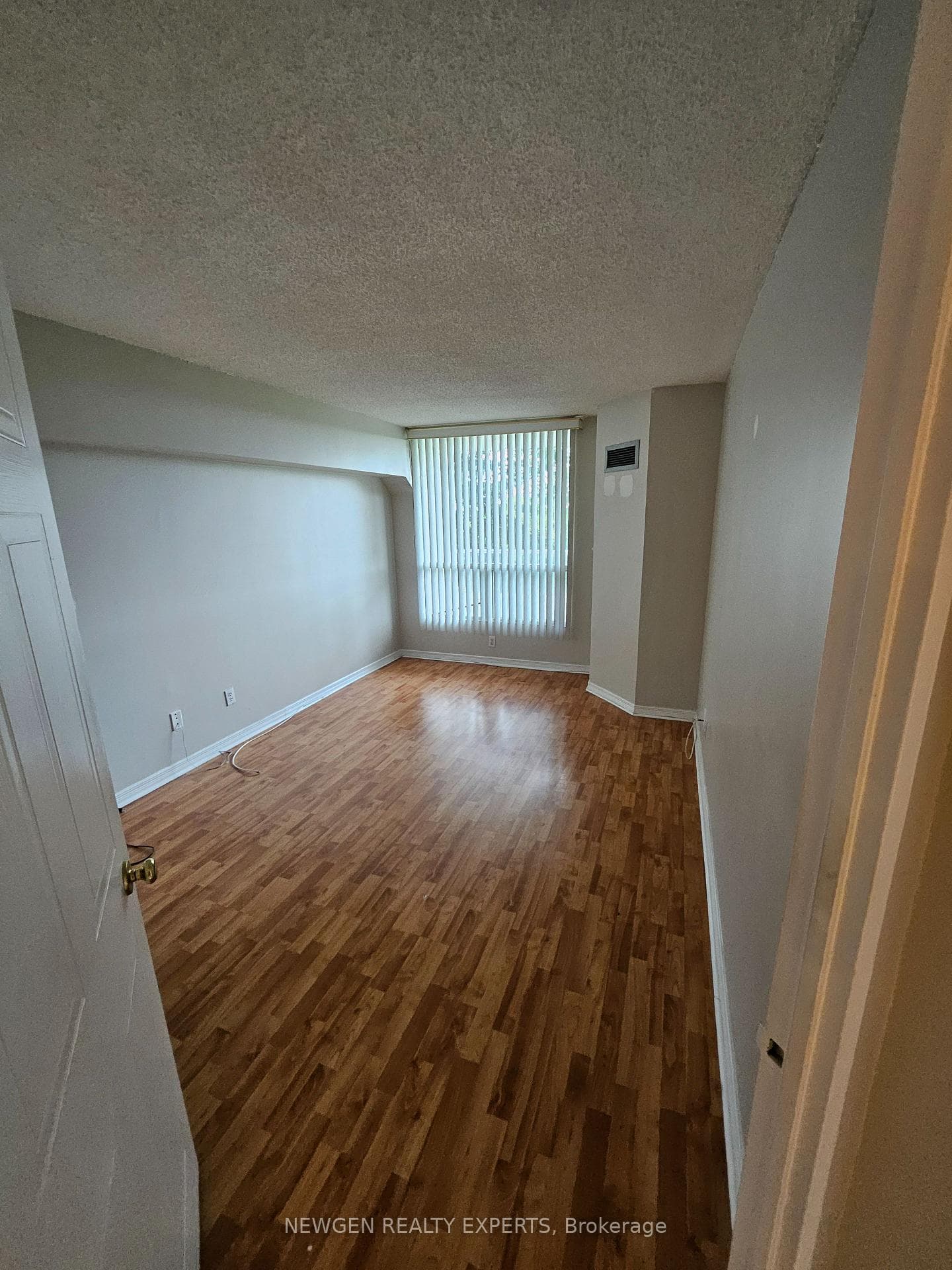480 Mclevin Avenue Unit 303 photo 6