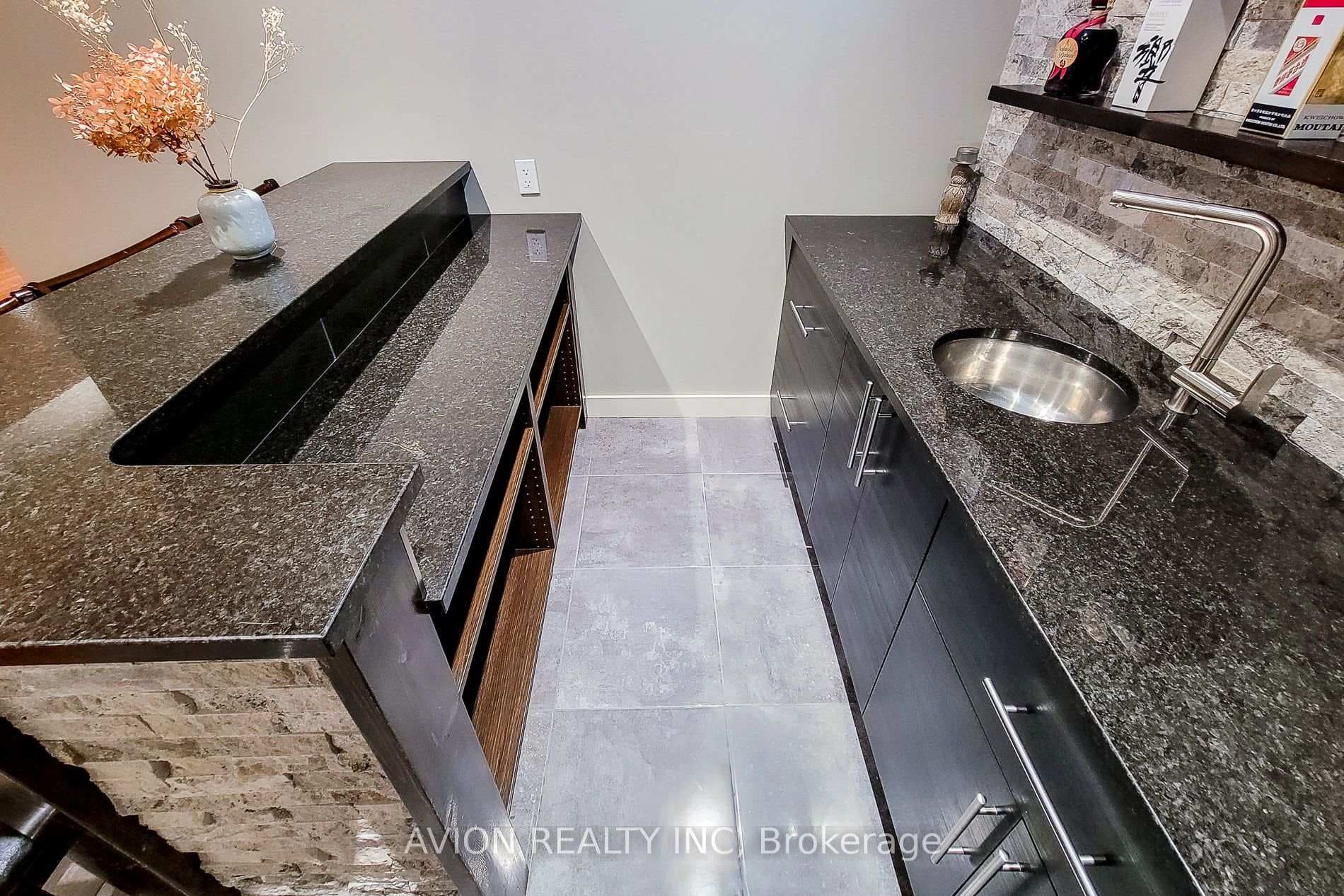 158 CHAMBERS Drive photo 39