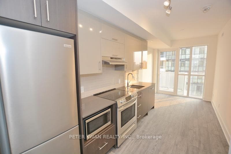 188 Fairview Mall Drive Unit 1102 photo 2