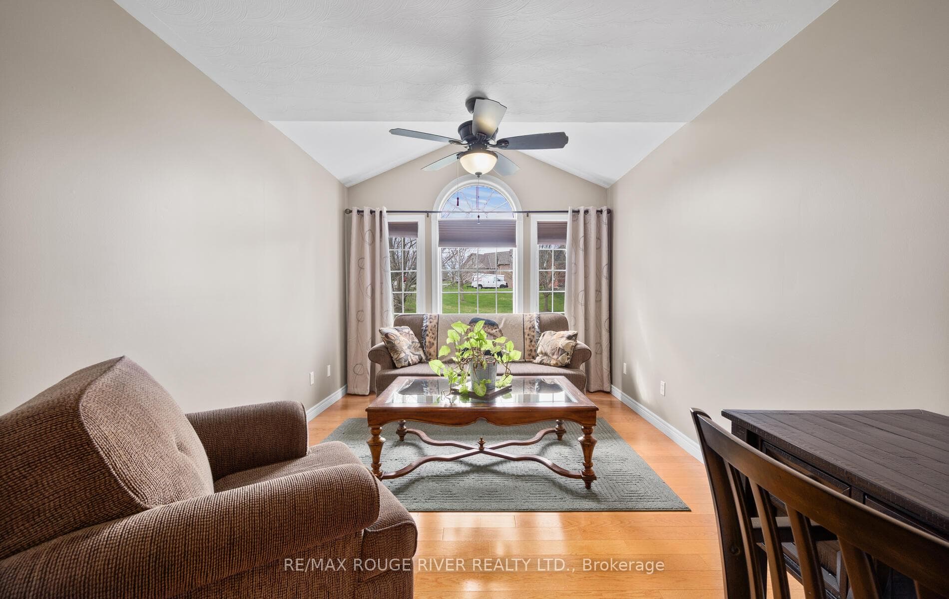 4402 Hill Street photo 21
