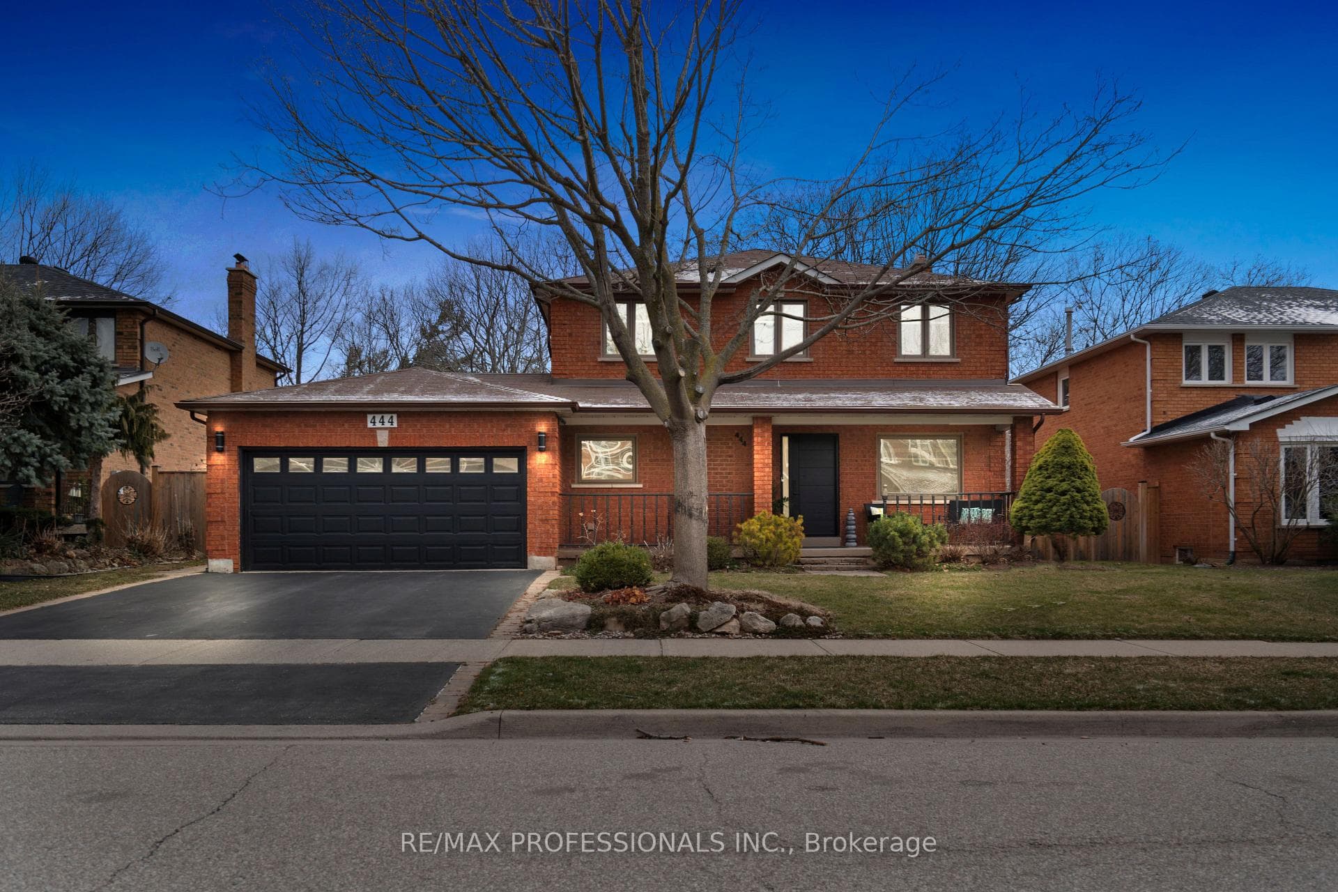 444 Hedgerow Lane photo 1