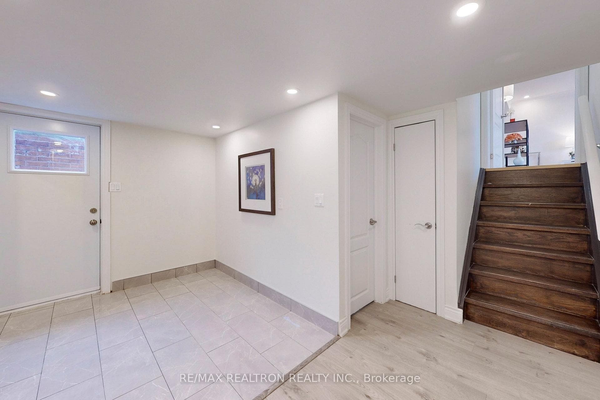 383 Ridgeway Avenue photo 18