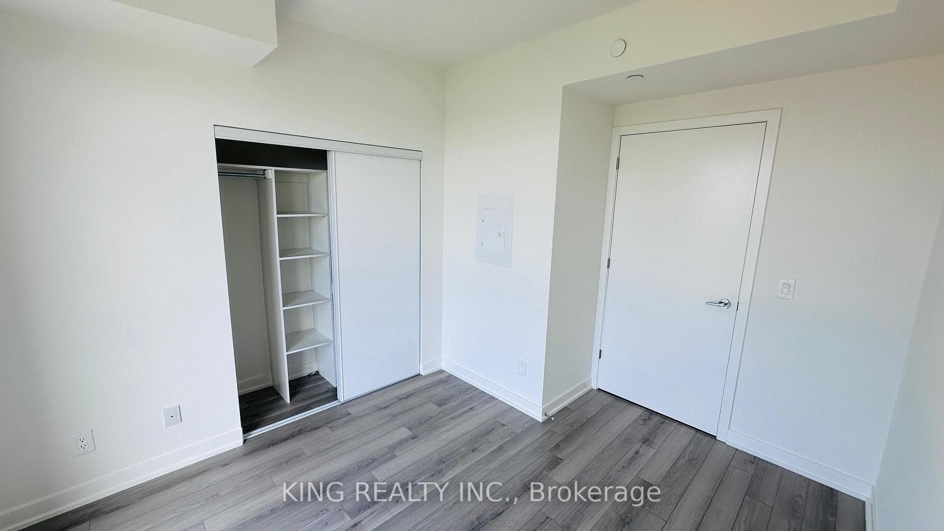 3079 Trafalgar Road Unit 1802 photo 11