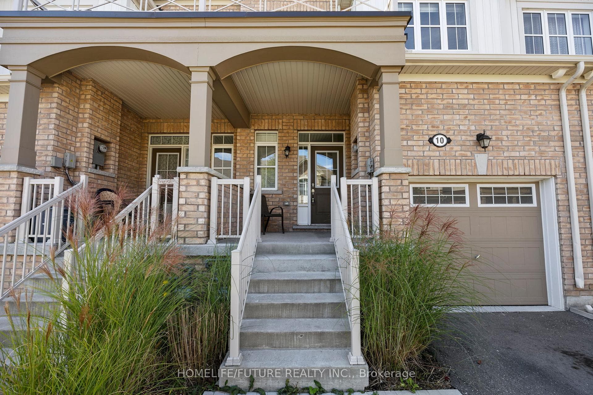 10 Brent Crescent photo 3